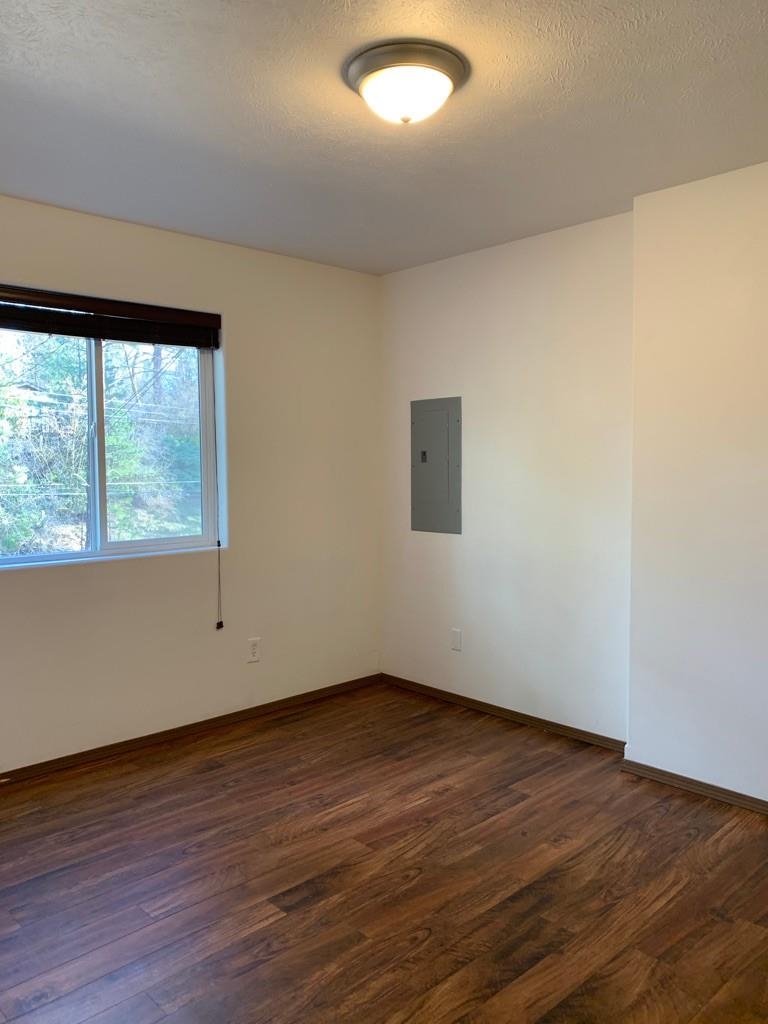 11218-11220 N Waikiki Rd - Photo 9