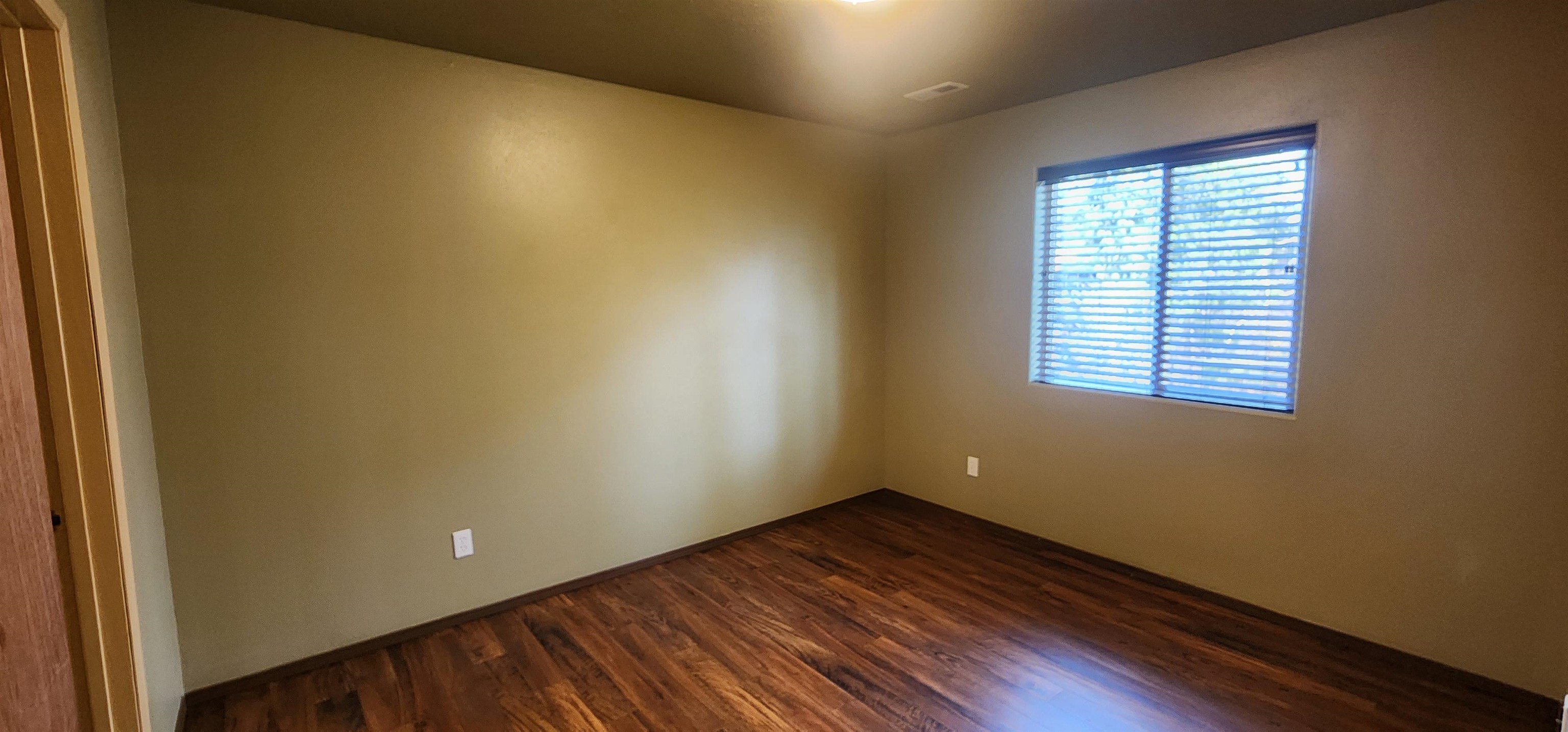 11218-11220 N Waikiki Rd - Photo 10