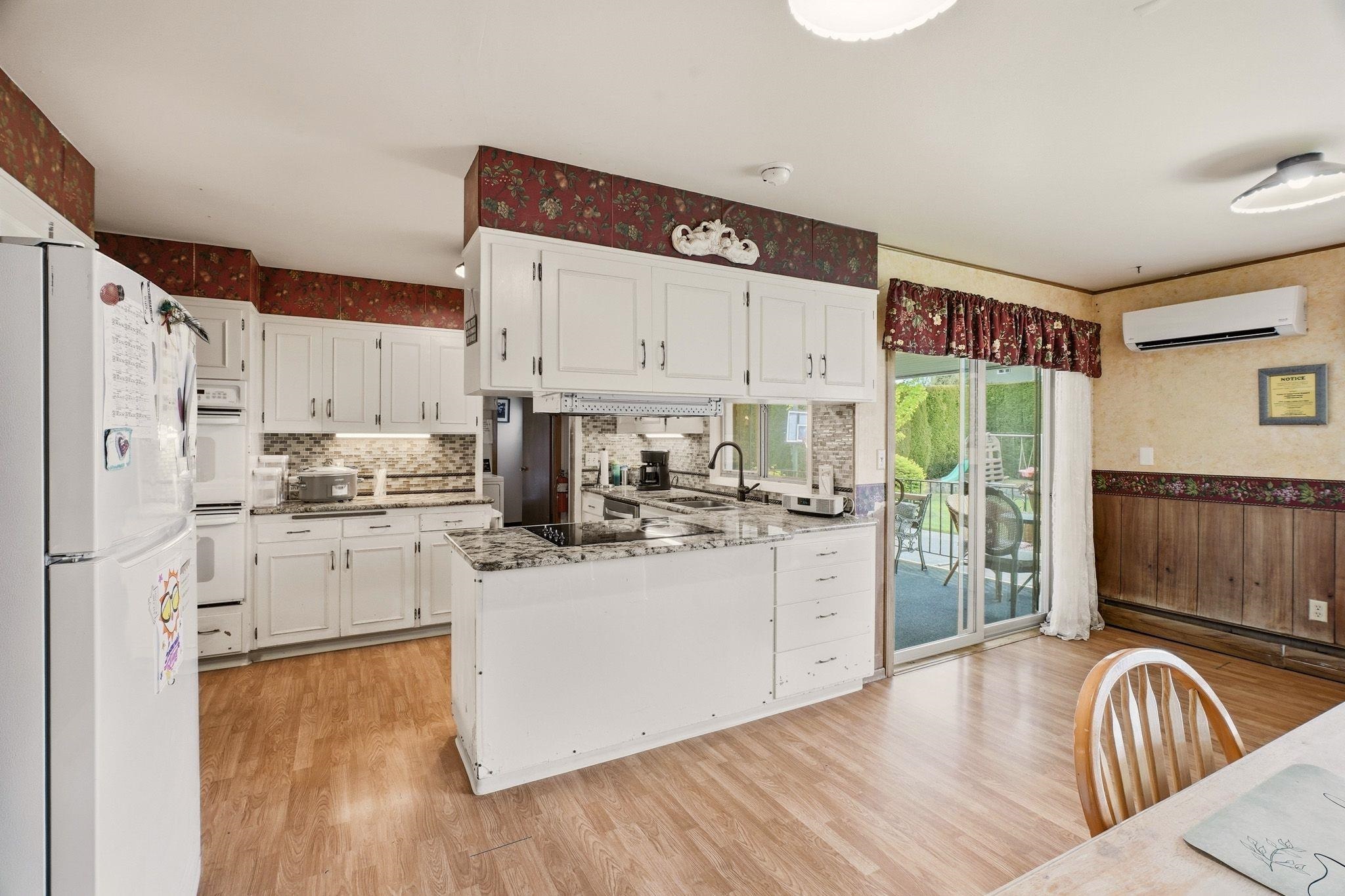 2214 E 36th Ave - Photo 12