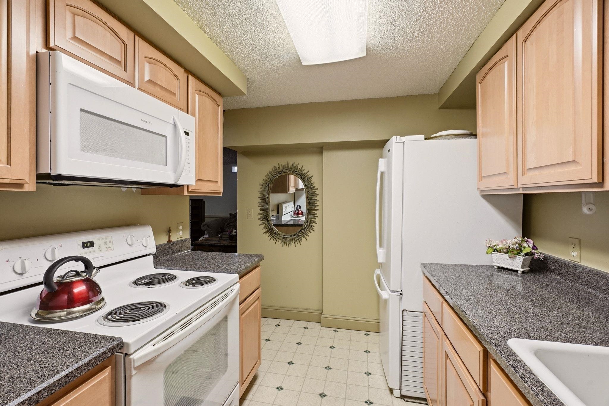 2214 E 36th Ave - Photo 17