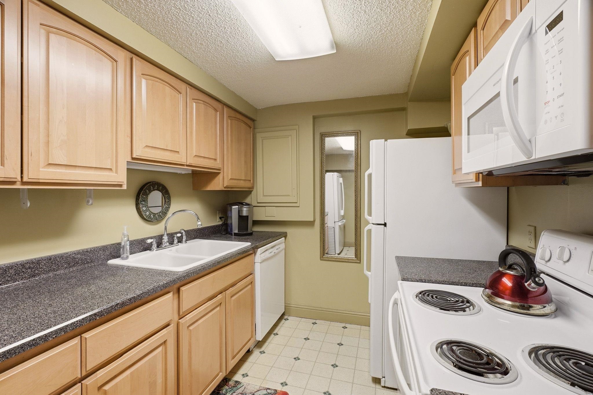 2214 E 36th Ave - Photo 18