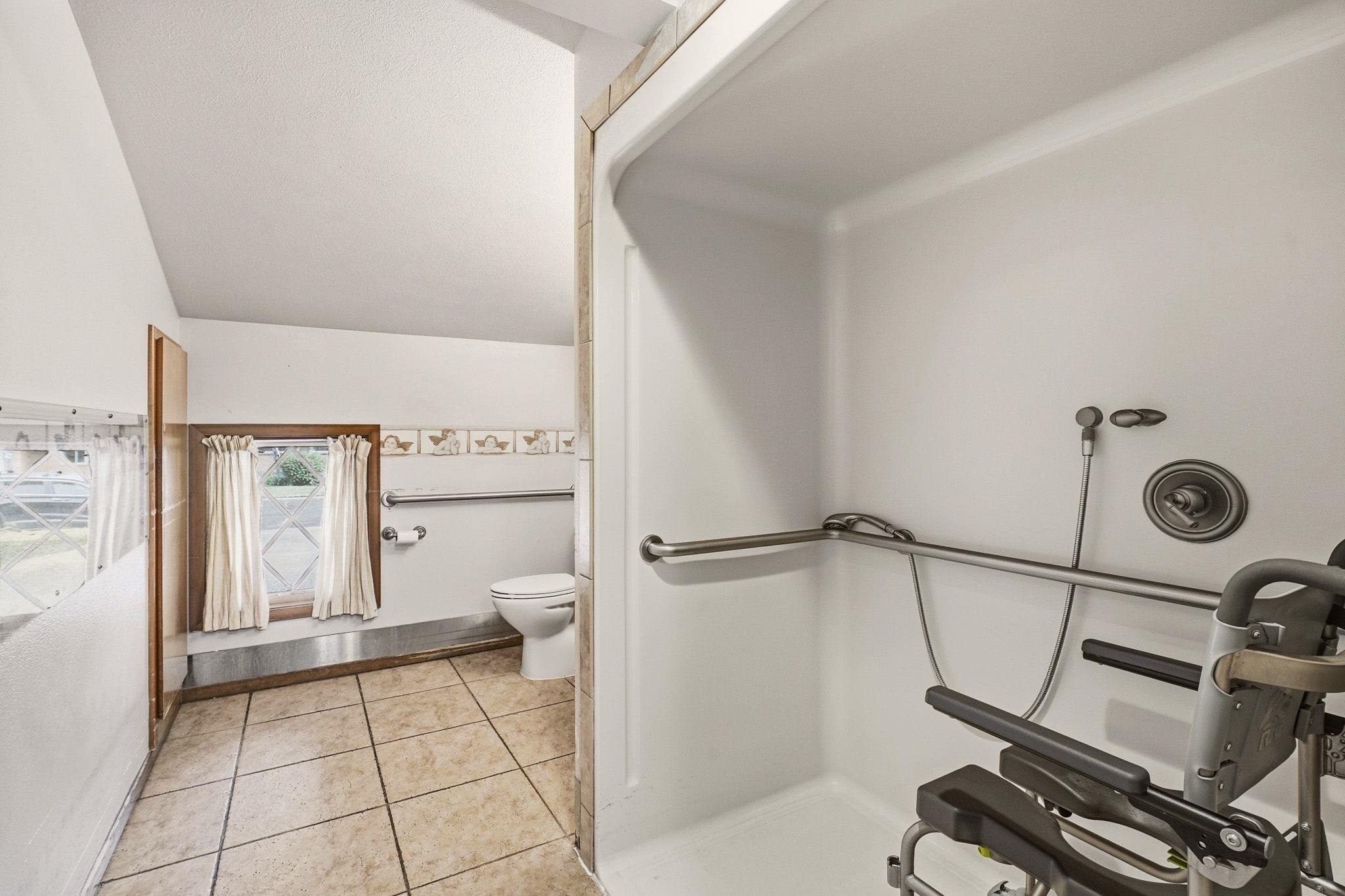 2214 E 36th Ave - Photo 29
