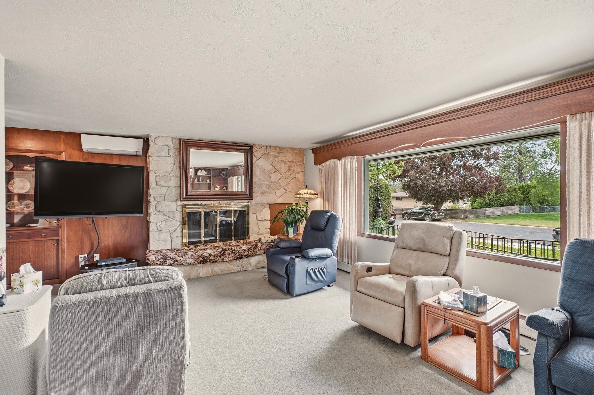 2214 E 36th Ave - Photo 4