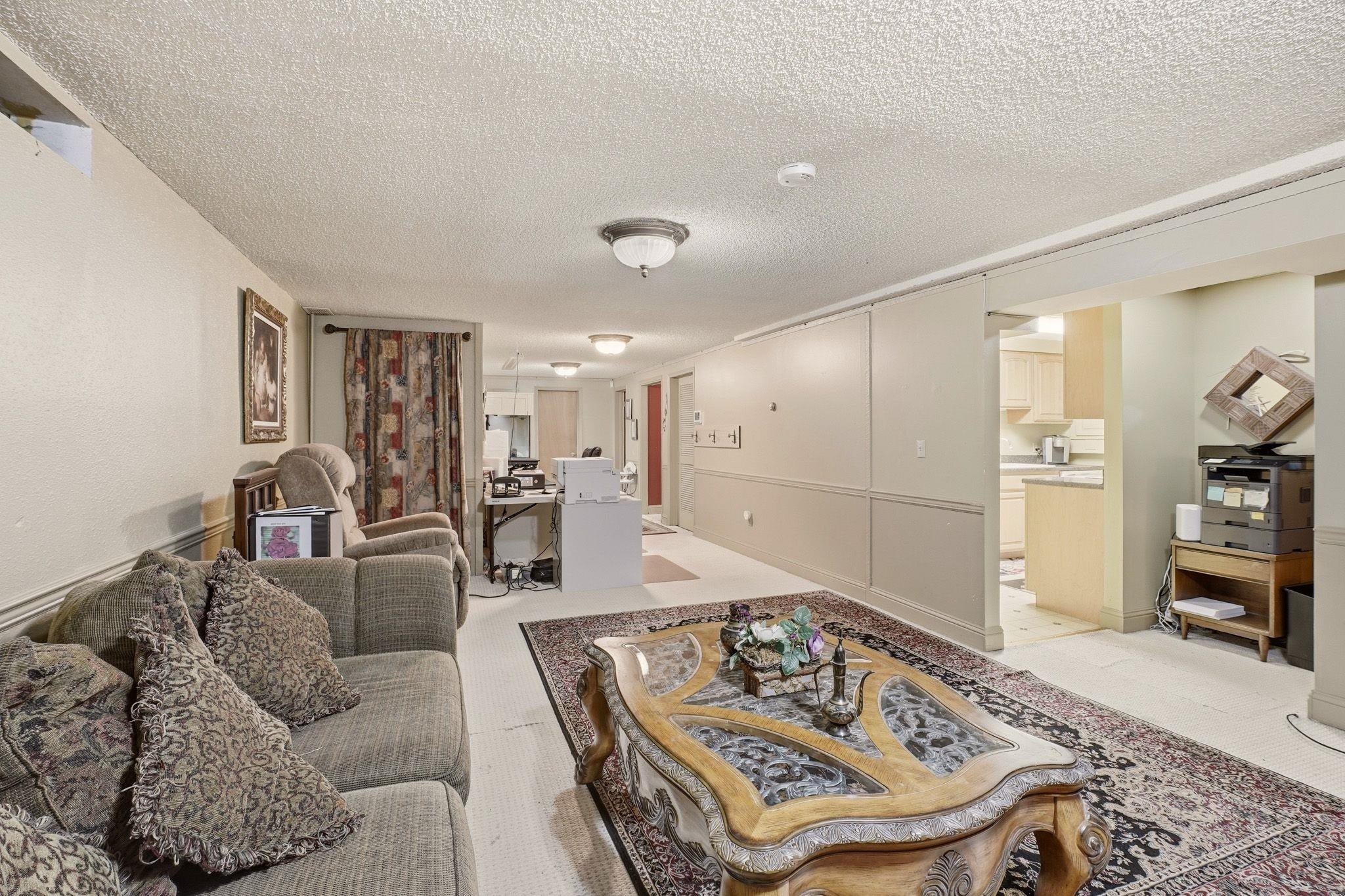 2214 E 36th Ave - Photo 38