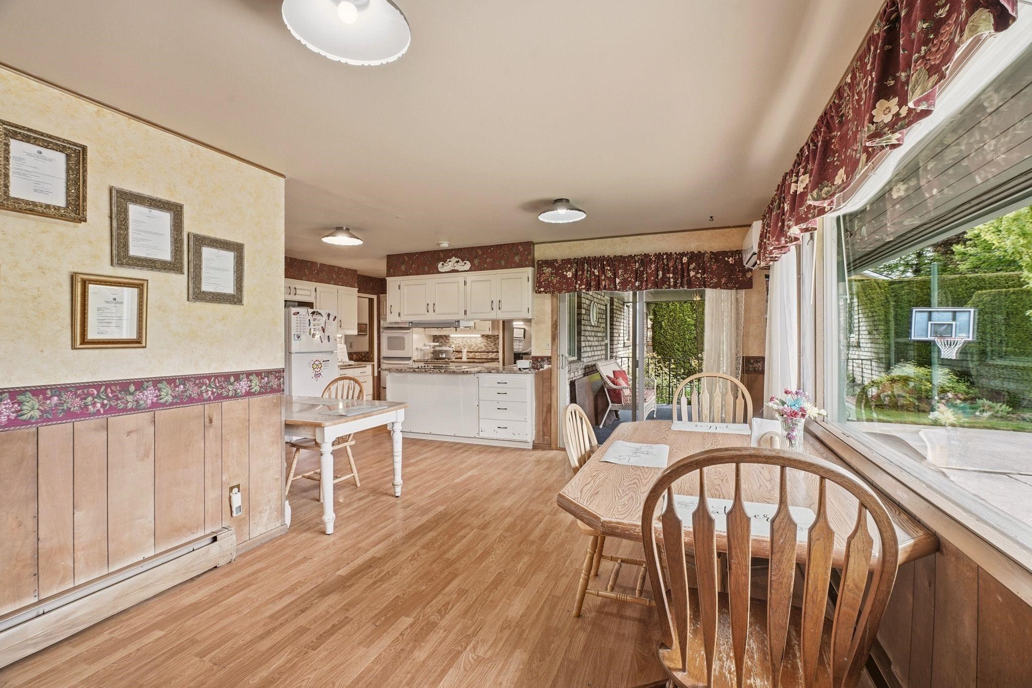 2214 E 36th Ave - Photo 5
