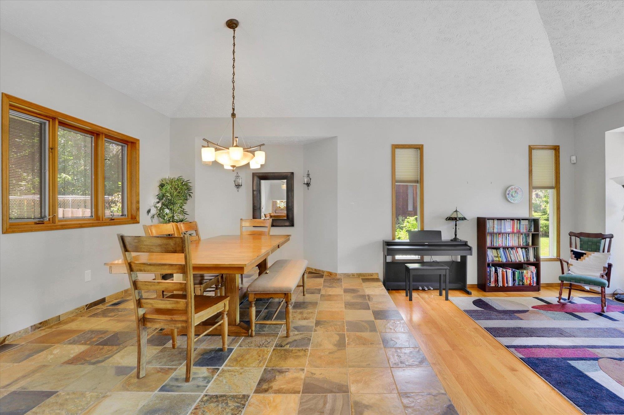 10612 E 46th Ave - Photo 5