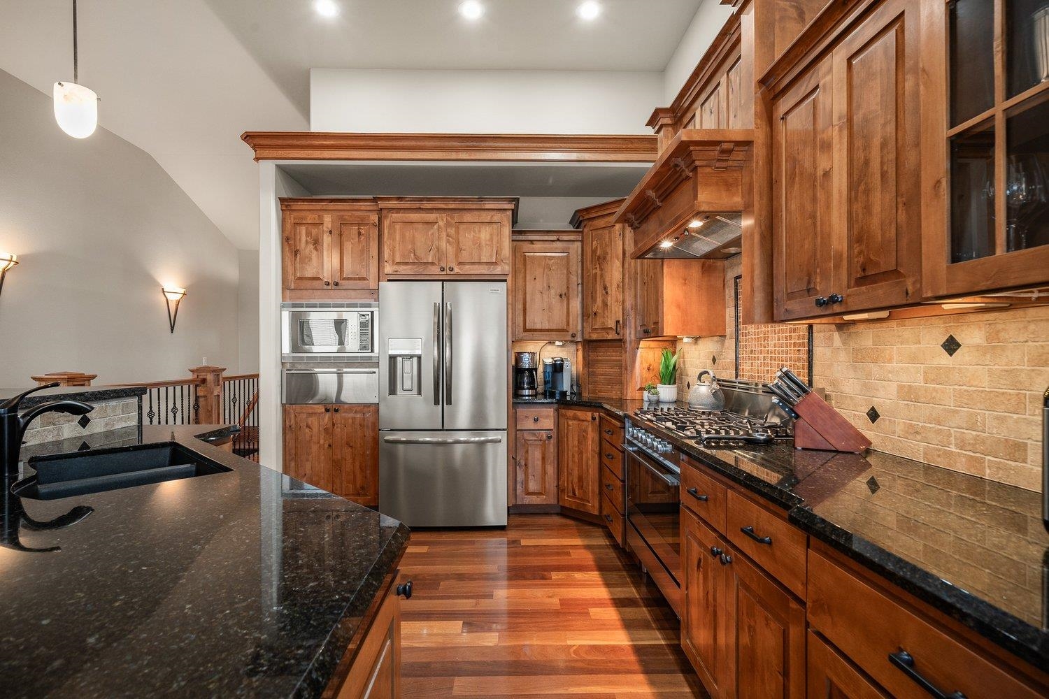 8926 E Courtview Ln - Photo 11