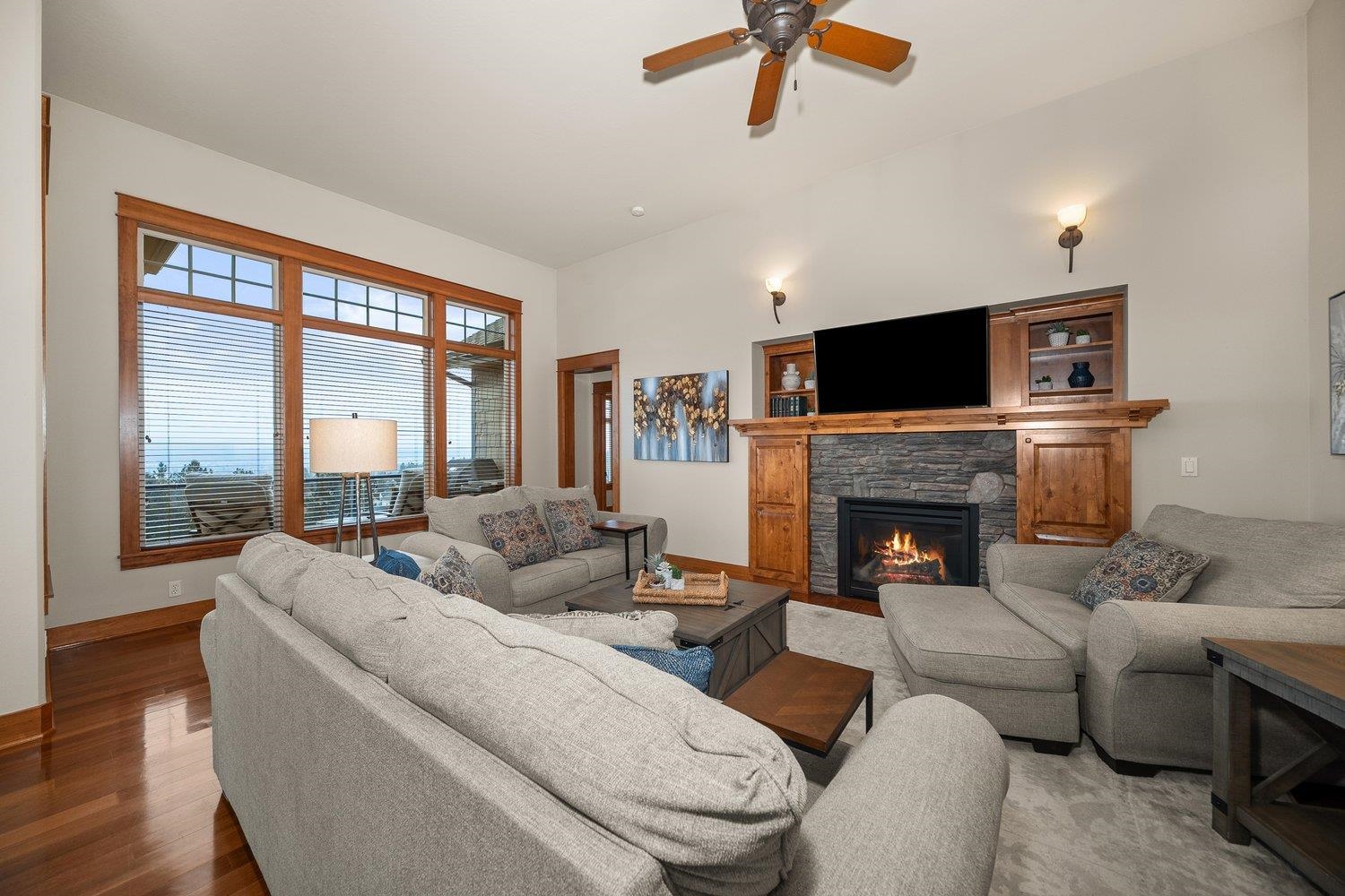 8926 E Courtview Ln - Photo 17