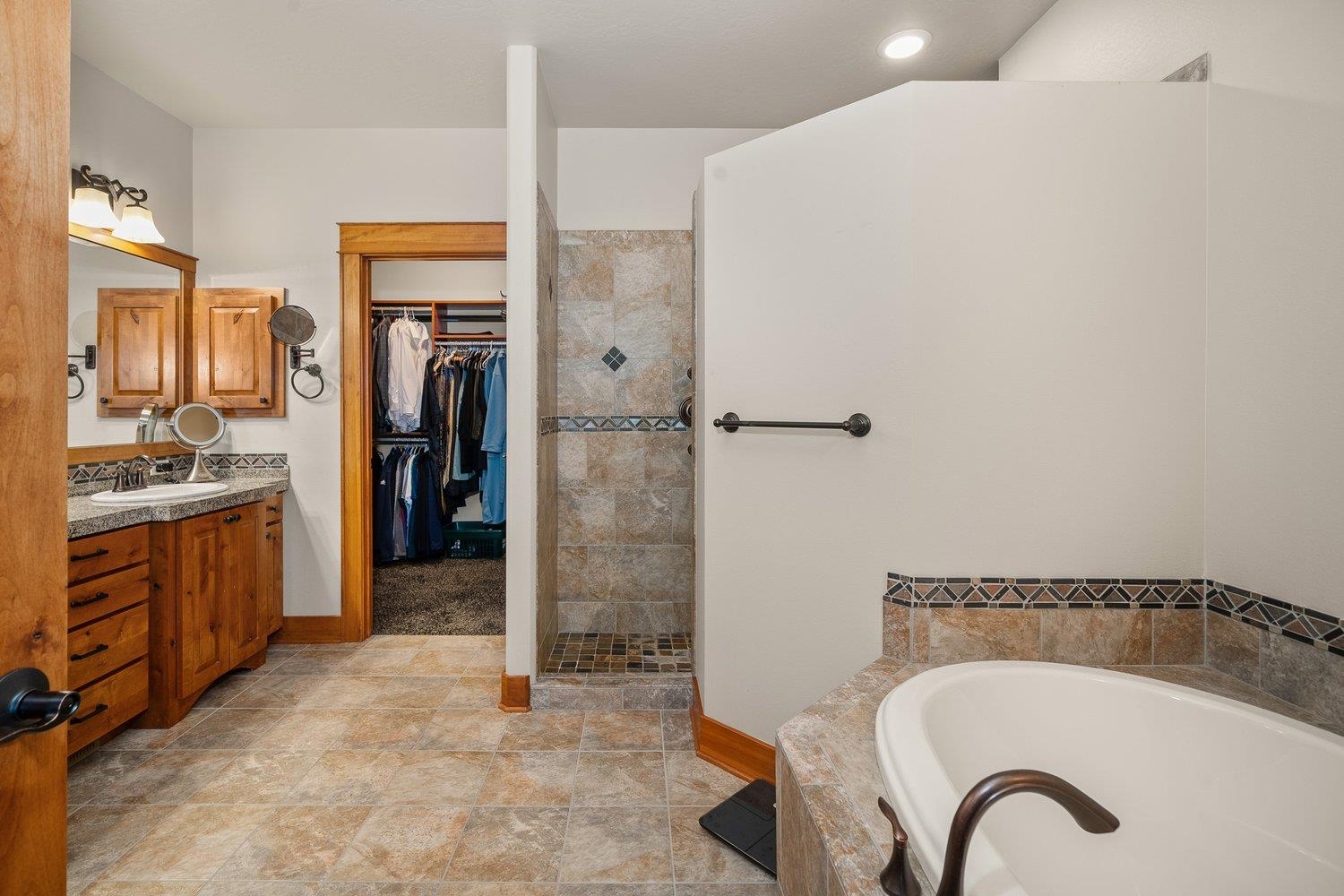 8926 E Courtview Ln - Photo 25