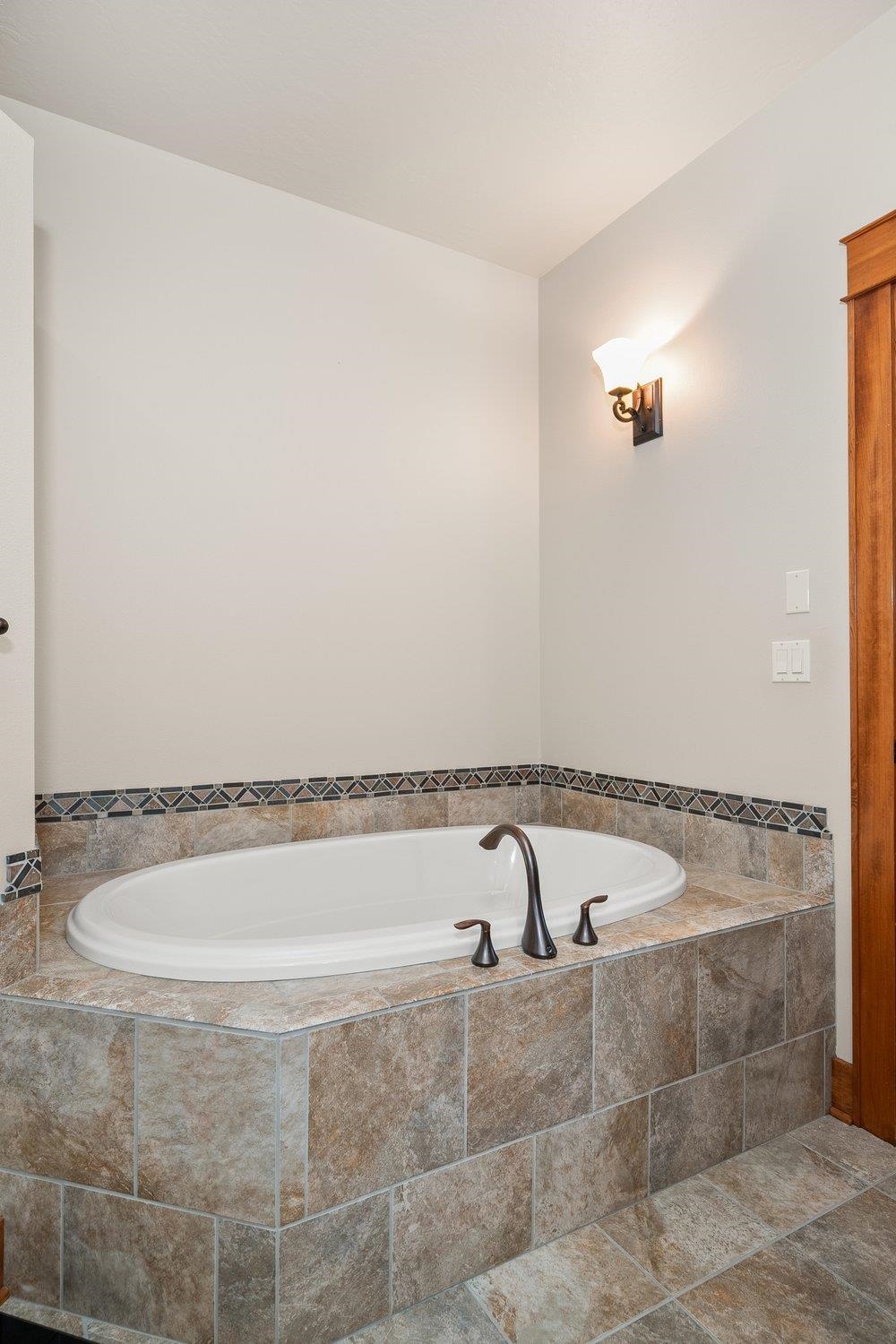 8926 E Courtview Ln - Photo 28