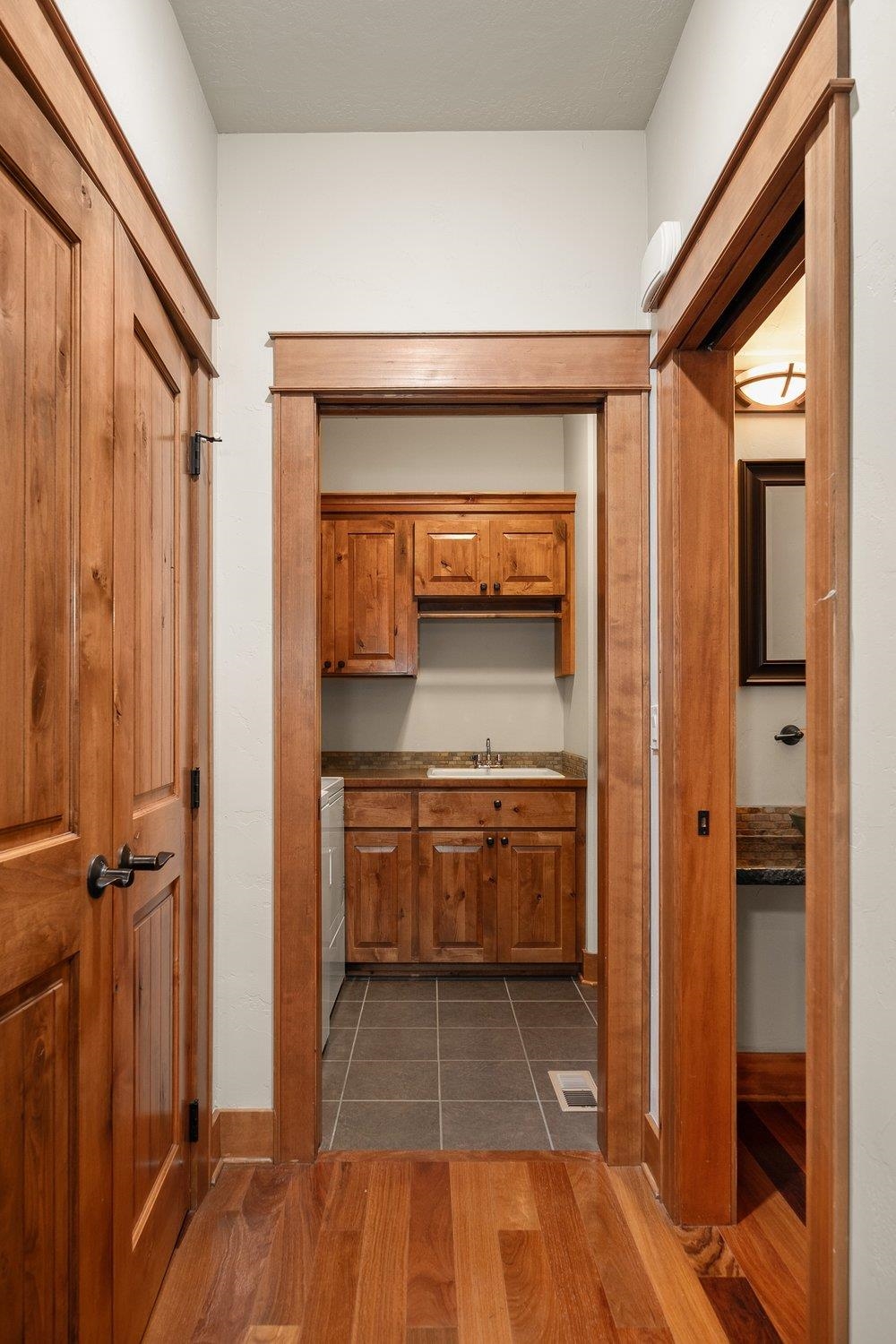 8926 E Courtview Ln - Photo 30
