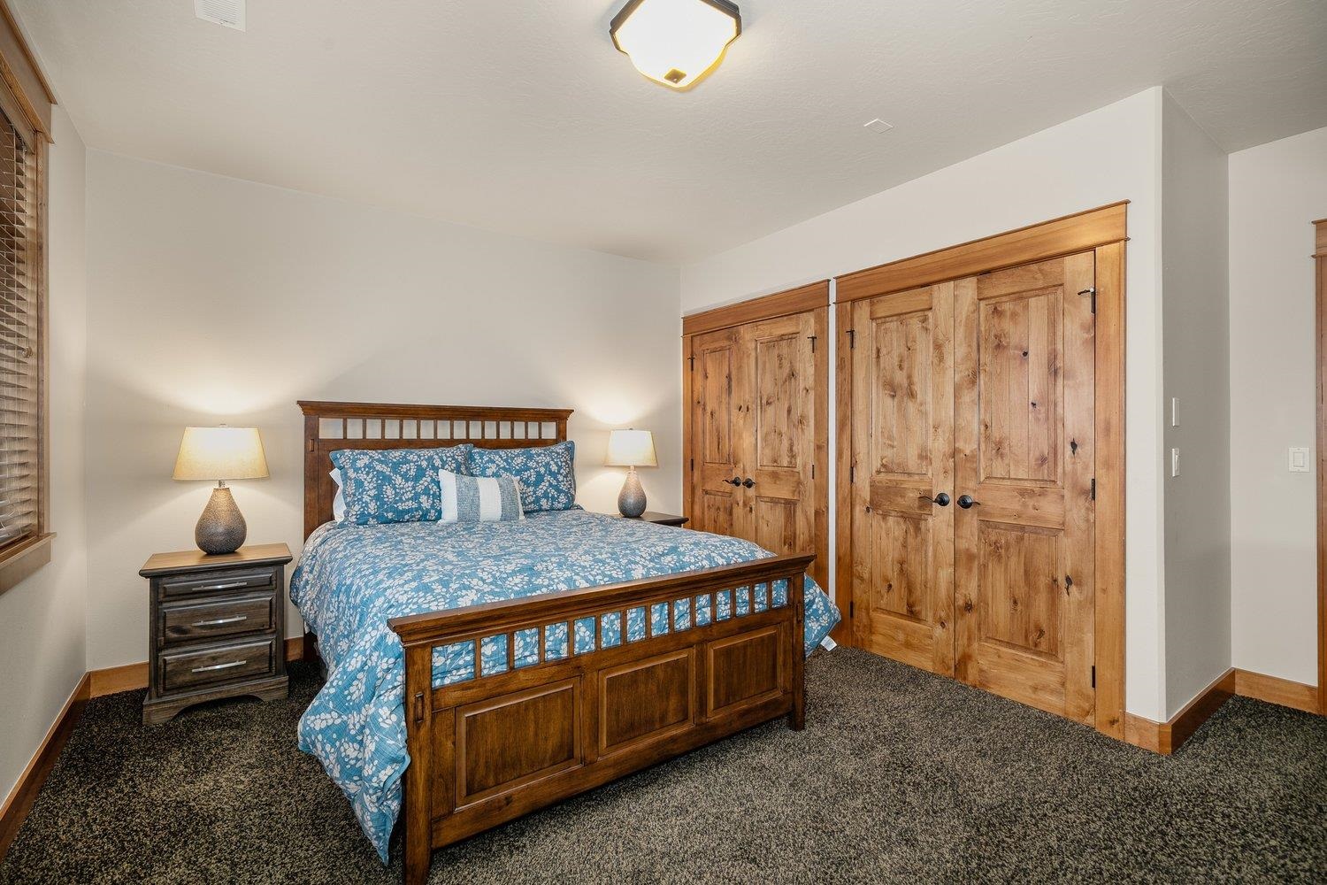 8926 E Courtview Ln - Photo 41