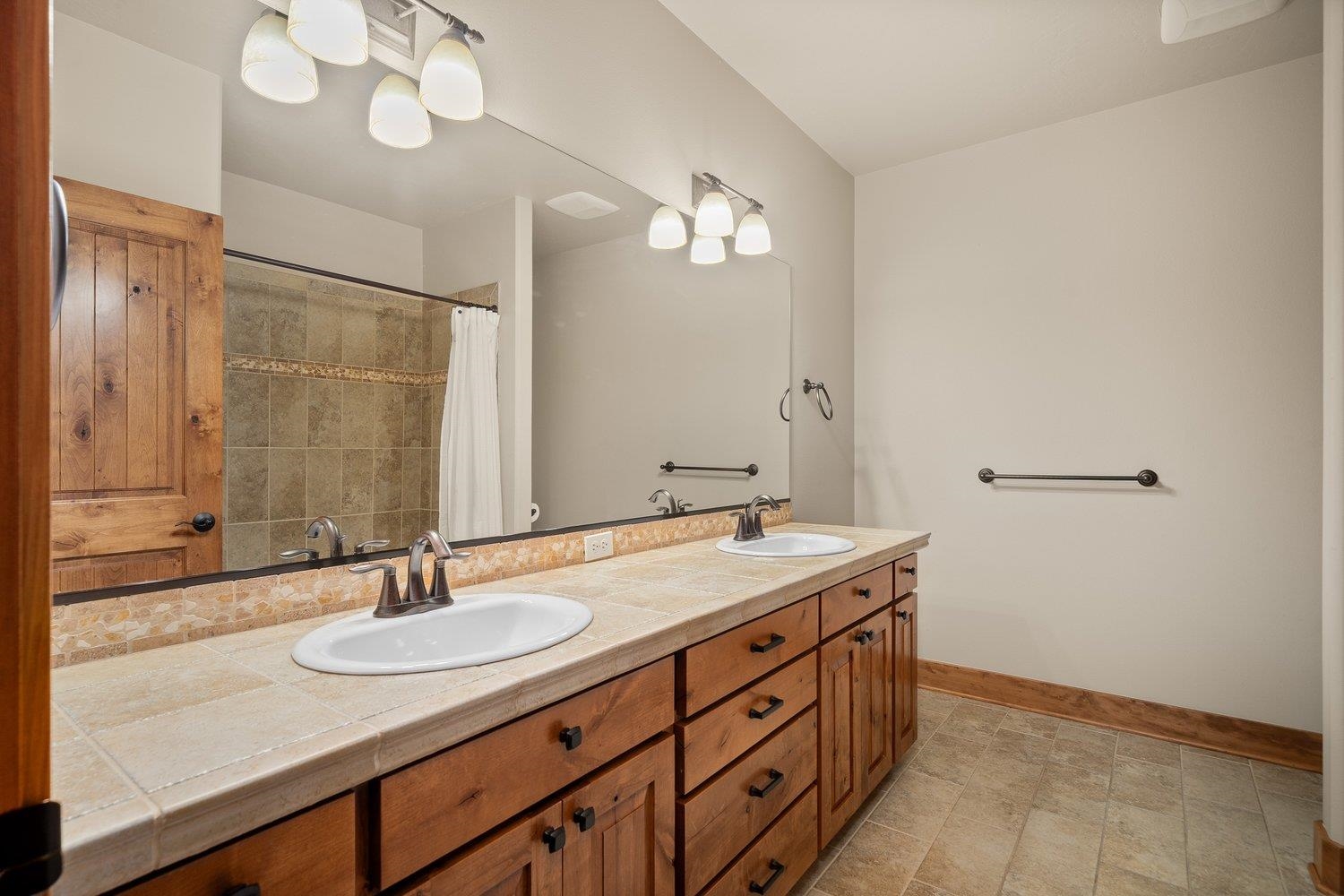 8926 E Courtview Ln - Photo 42