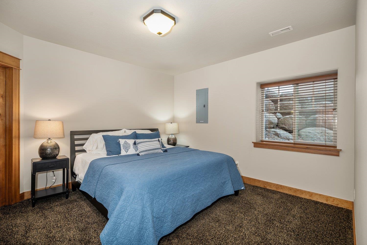 8926 E Courtview Ln - Photo 43
