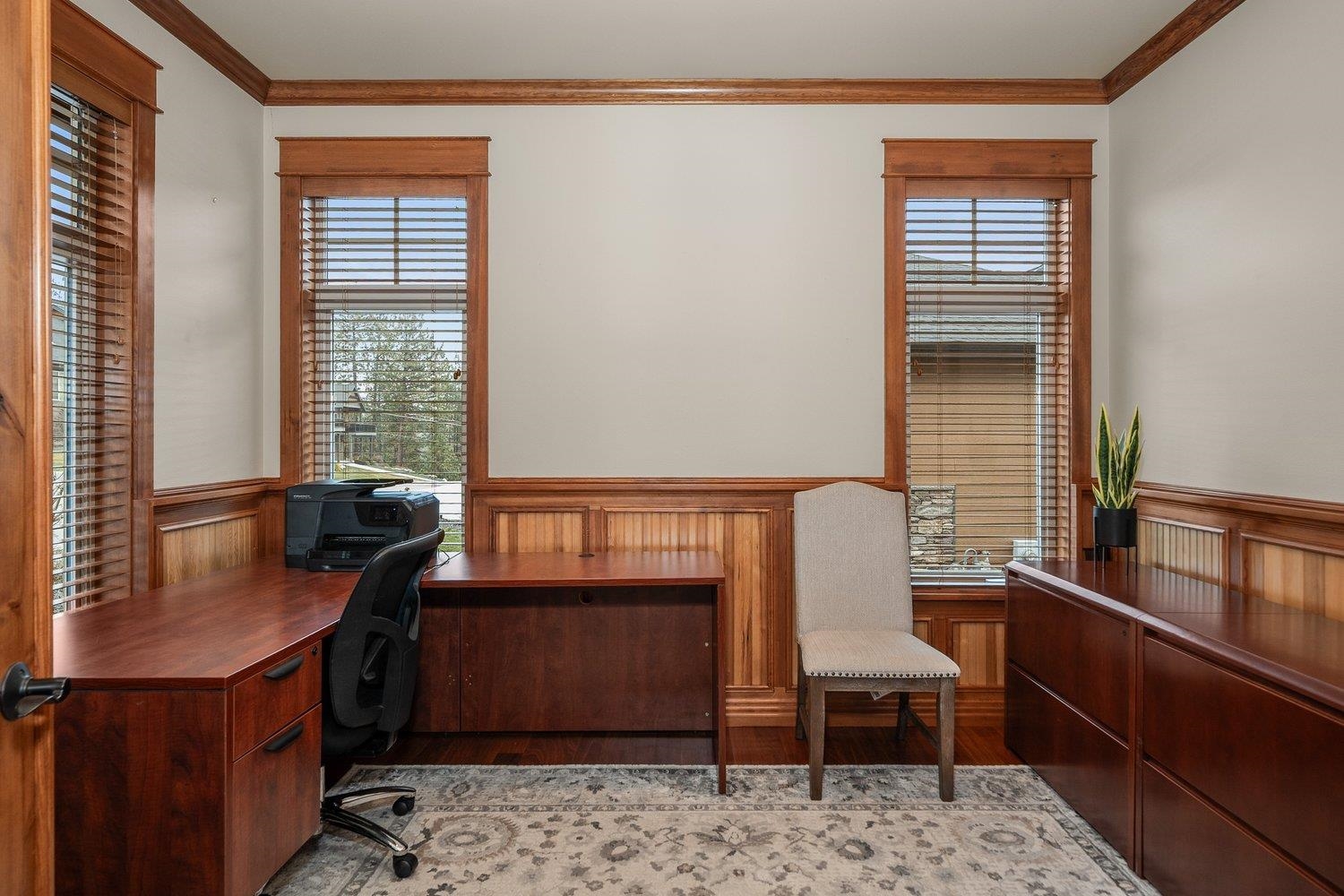 8926 E Courtview Ln - Photo 6
