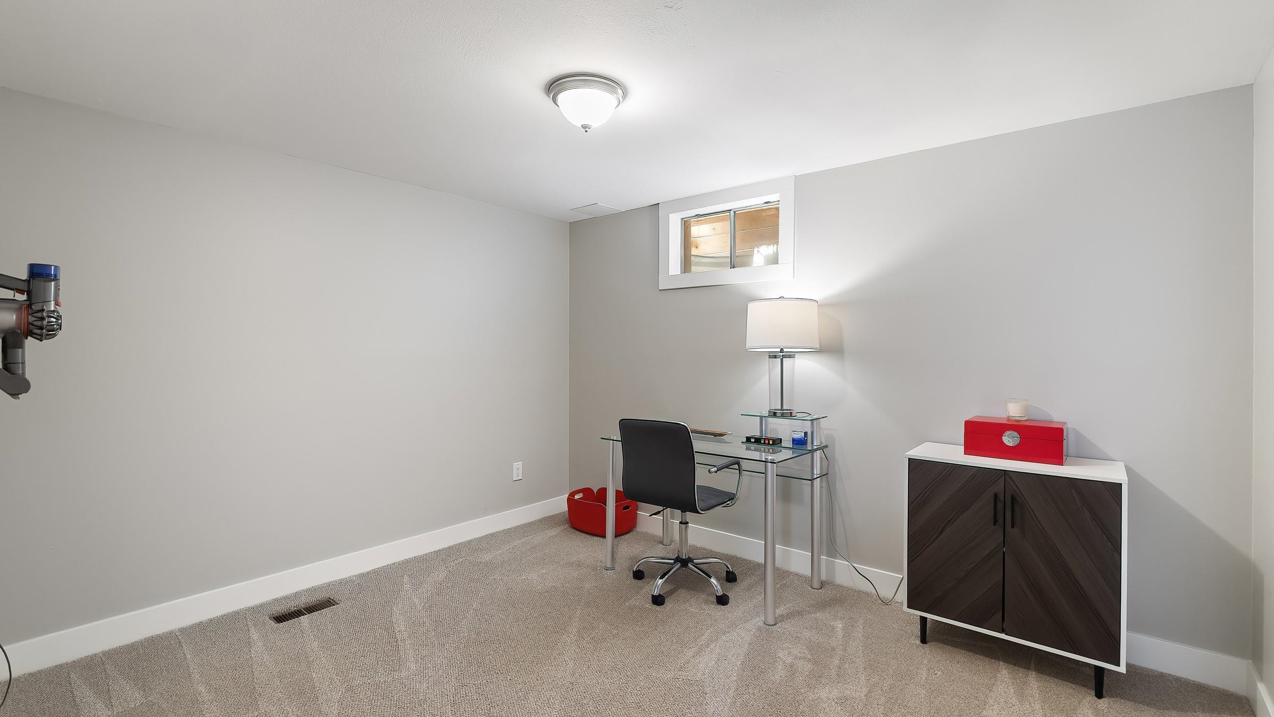 2710 W Regina Ln - Photo 35