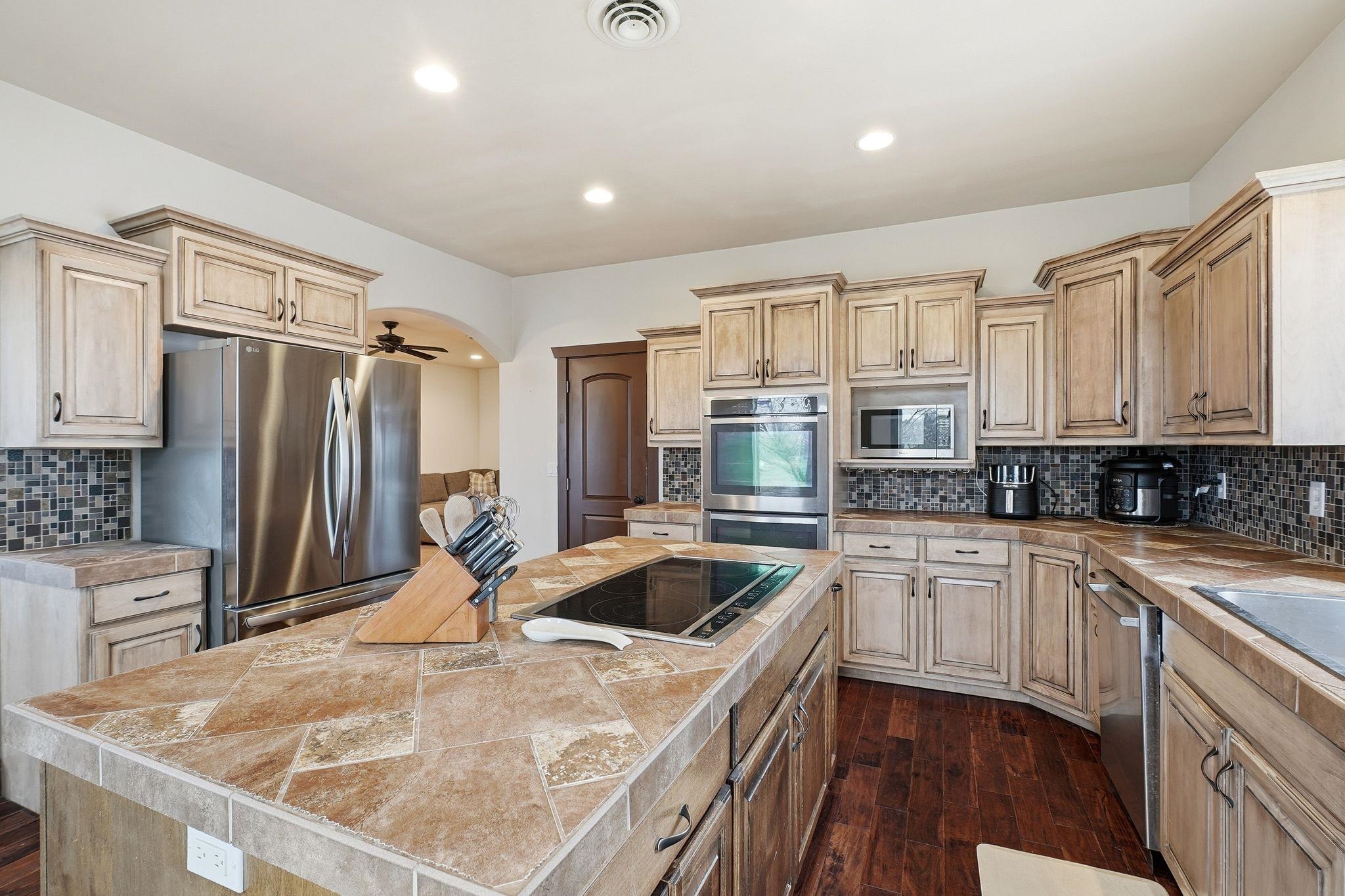 413 NW Dellah Ave - Photo 13