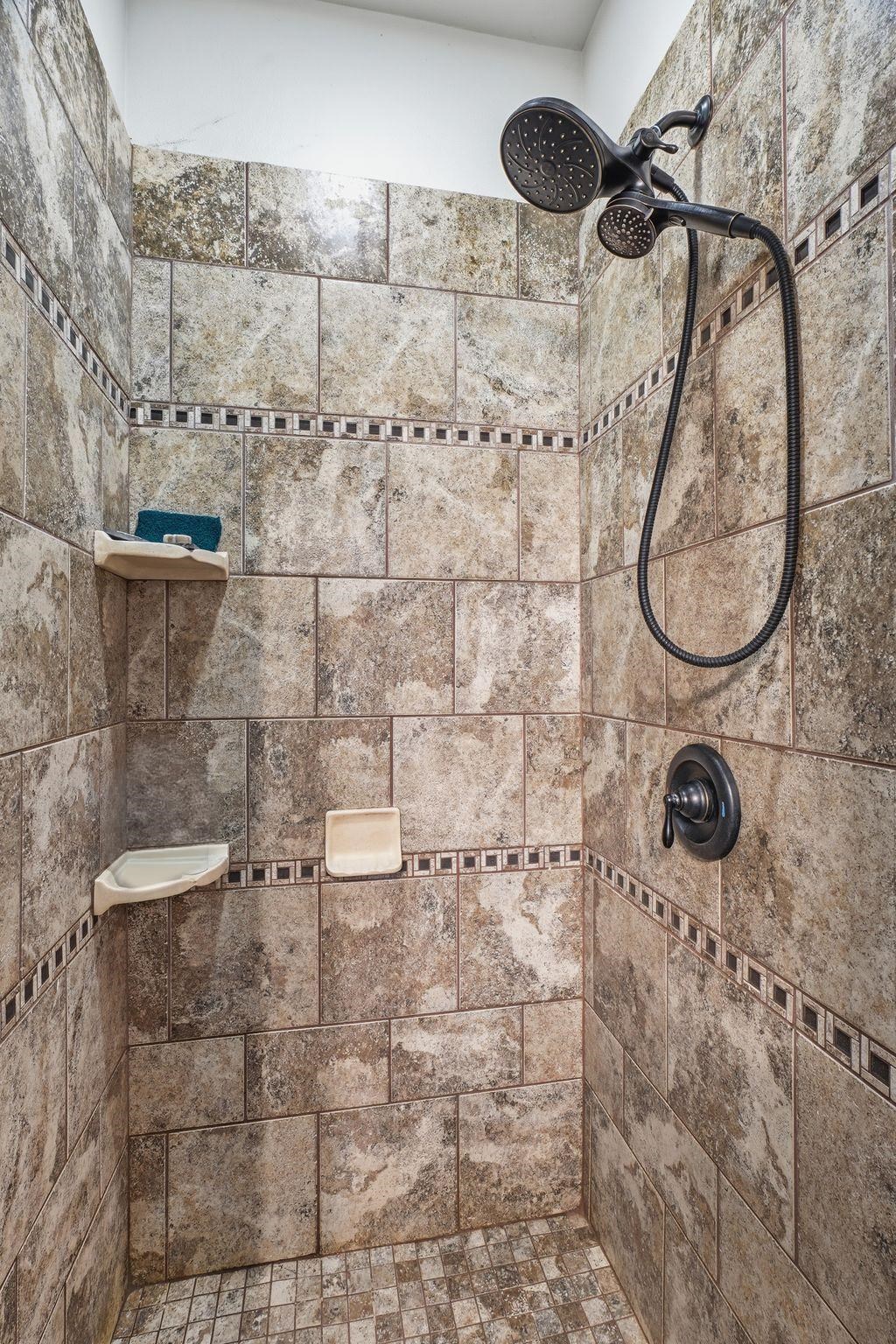 413 NW Dellah Ave - Photo 16