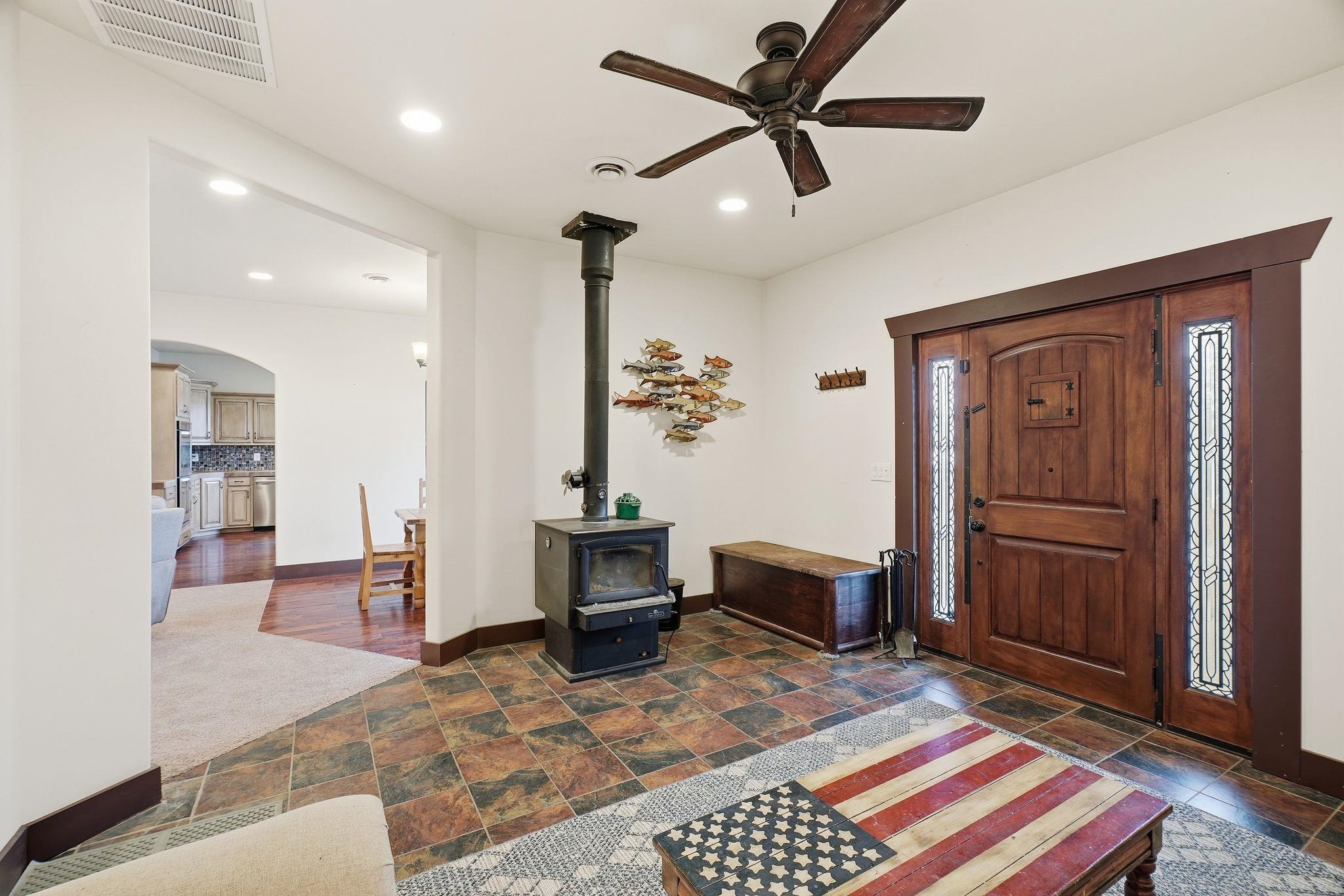 413 NW Dellah Ave - Photo 5