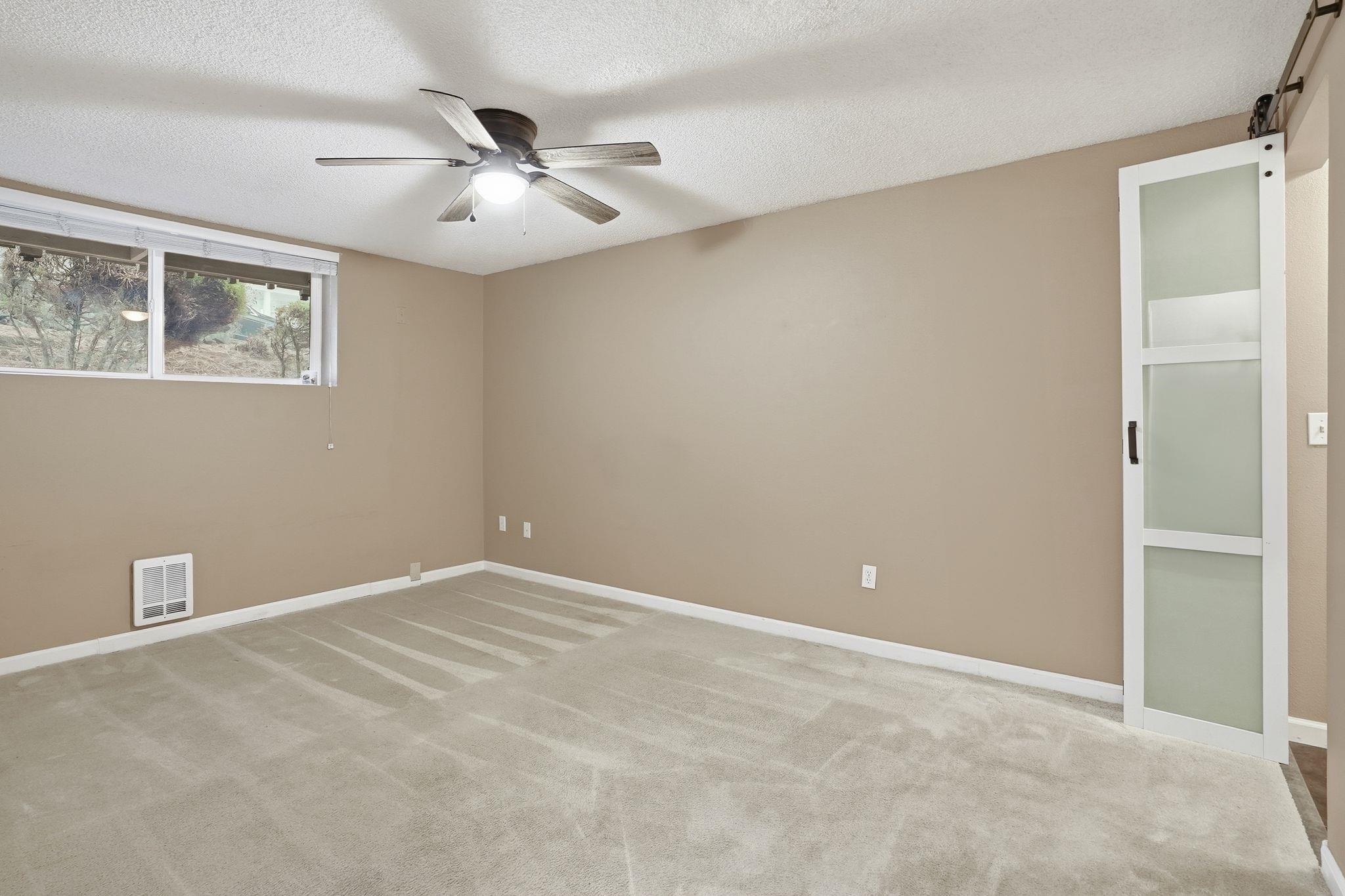 844 W Cliff Dr - Photo 15