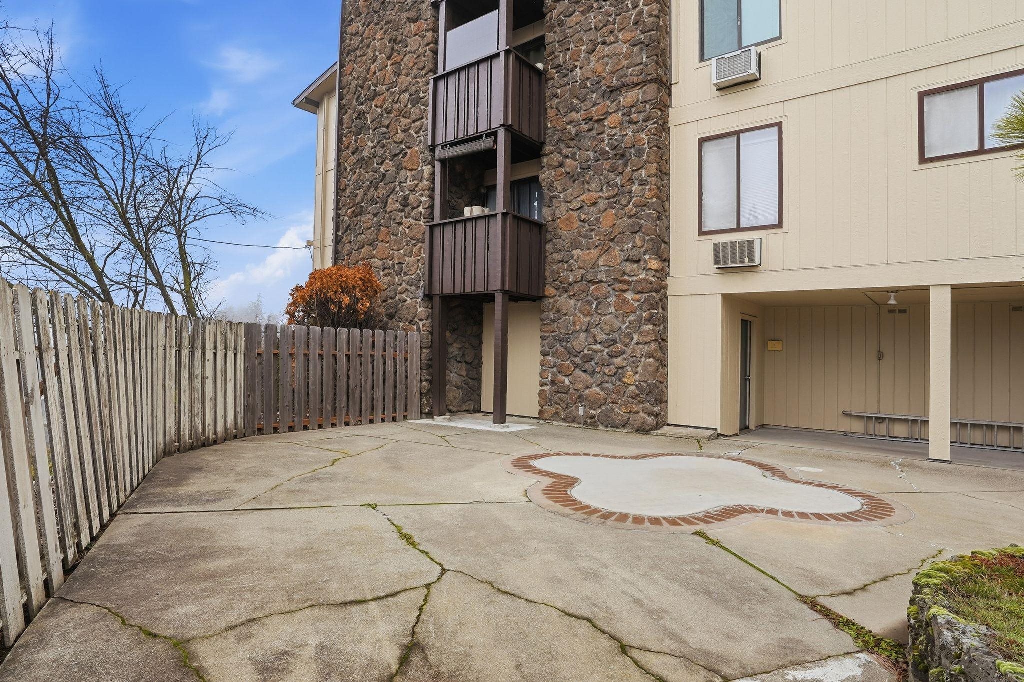844 W Cliff Dr - Photo 32