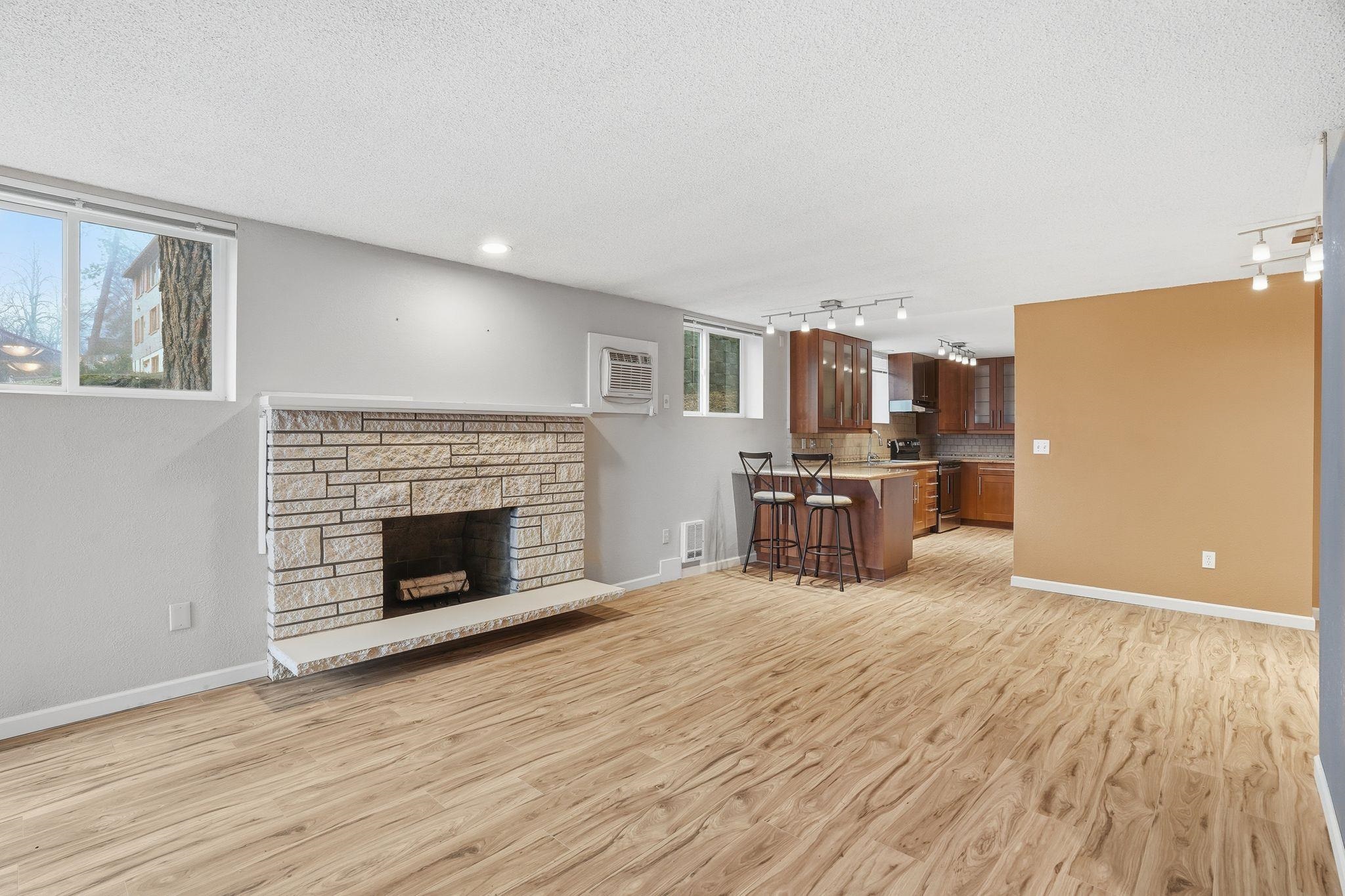 844 W Cliff Dr - Photo 5