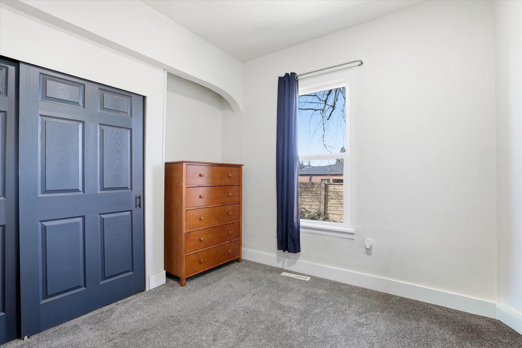 2024 W Spofford Ave - Photo 11