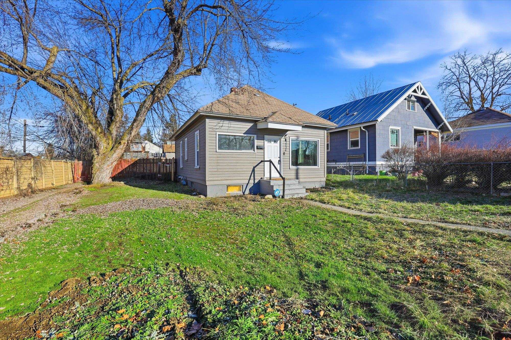 2024 W Spofford Ave - Photo 20