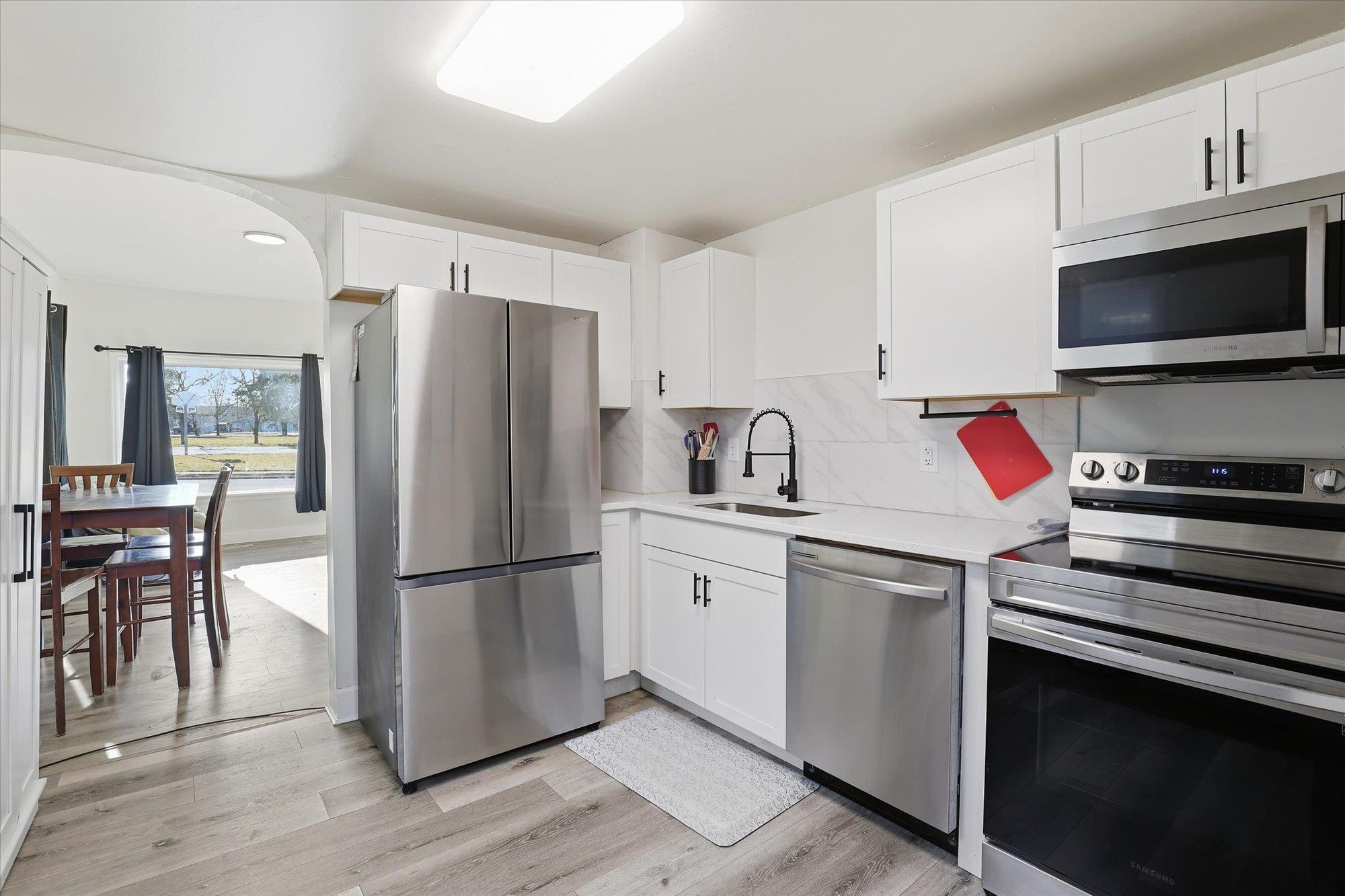 2024 W Spofford Ave - Photo 8