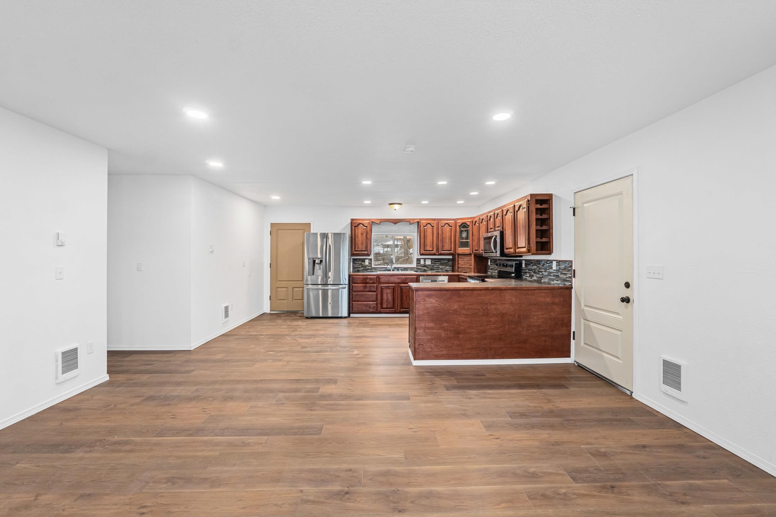 749 N Warren Ave - Photo 13