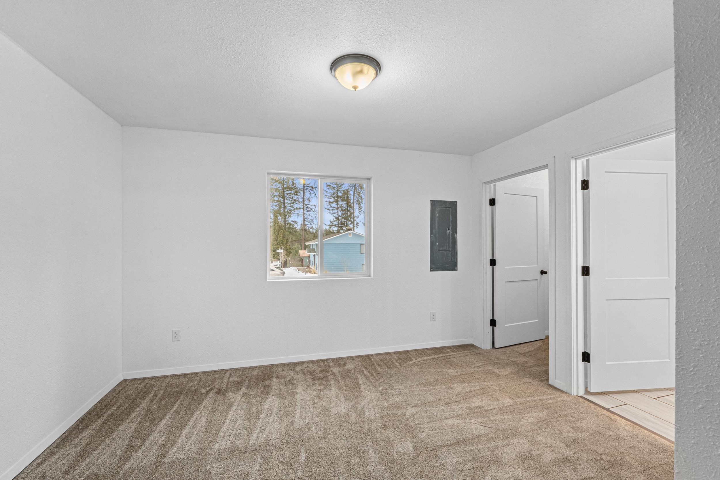 749 N Warren Ave - Photo 14