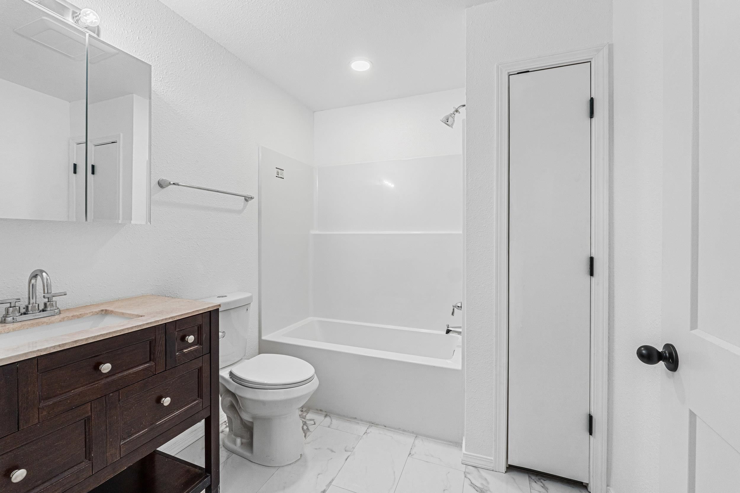 749 N Warren Ave - Photo 20