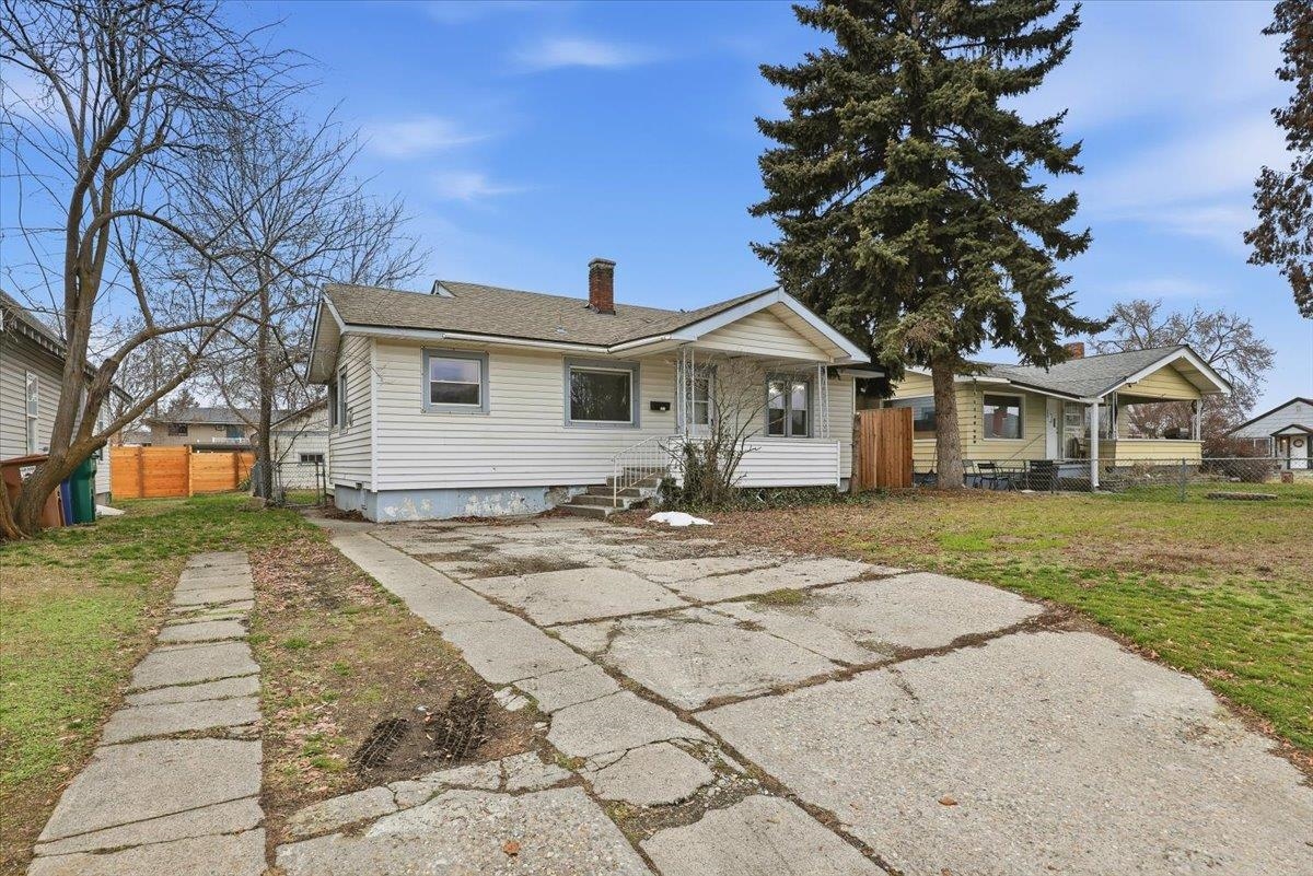 5023 N Lee St - Photo 2