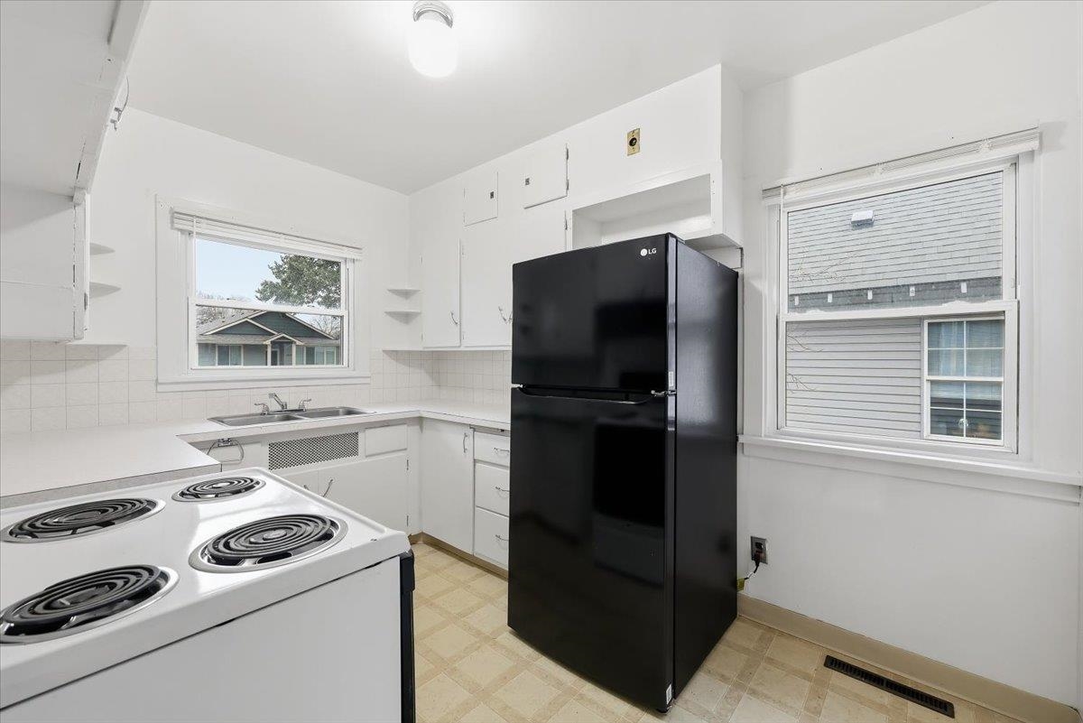 5023 N Lee St - Photo 9