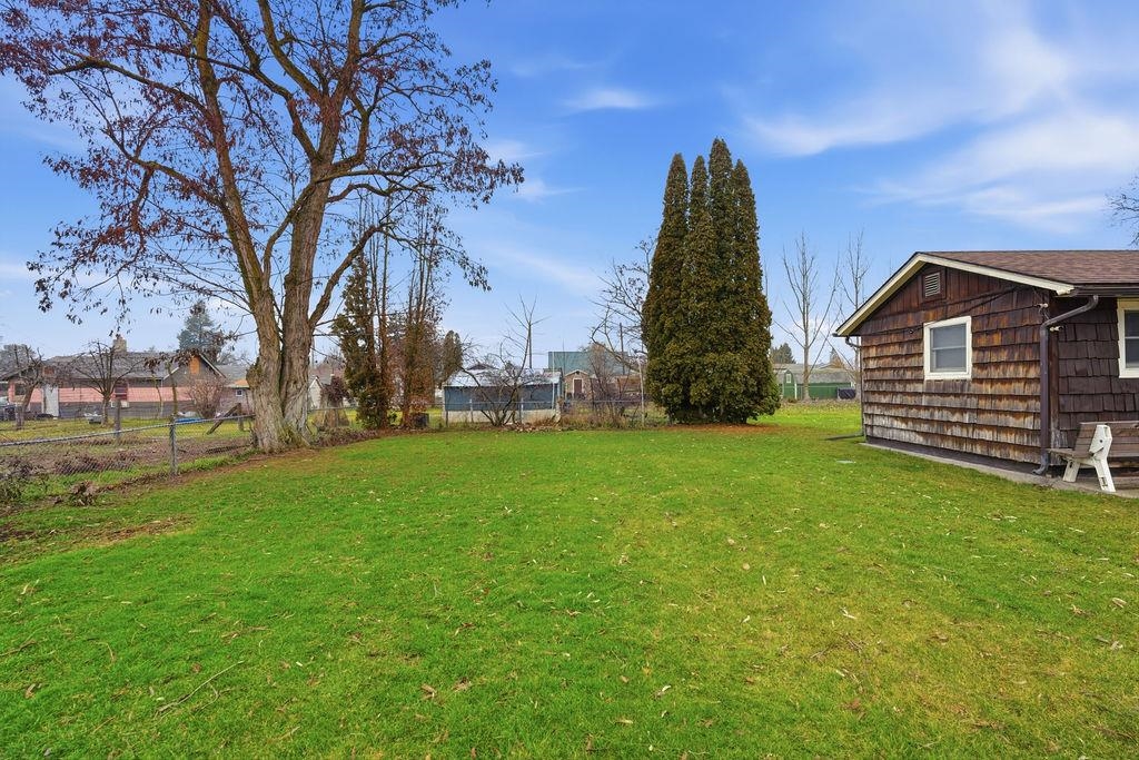 4315A N Evergreen Rd - Photo 19