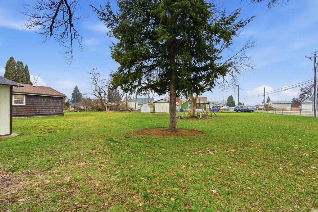 4315A N Evergreen Rd - Photo 48