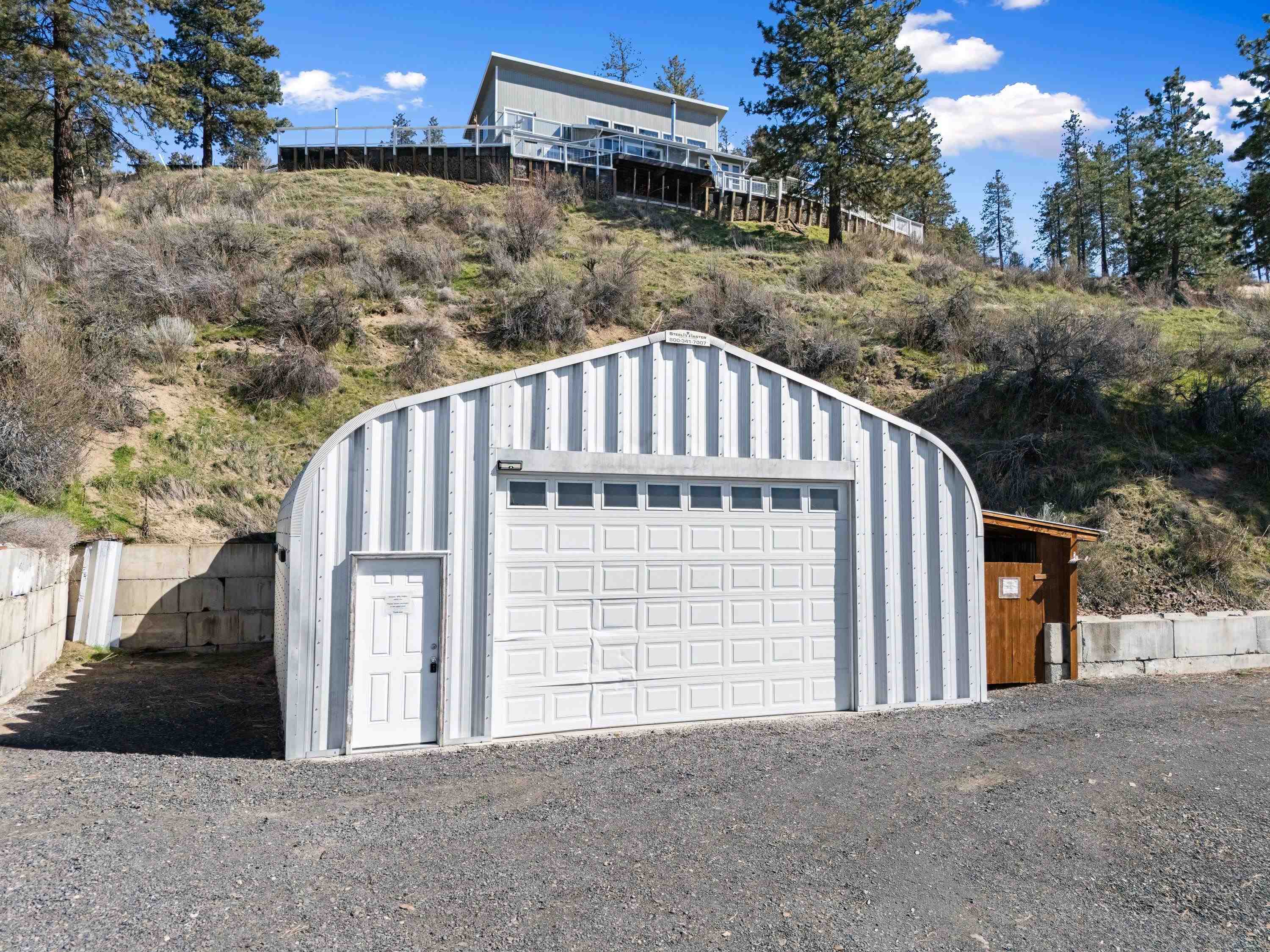 42040 Lakeview Rd. N. - Photo 9