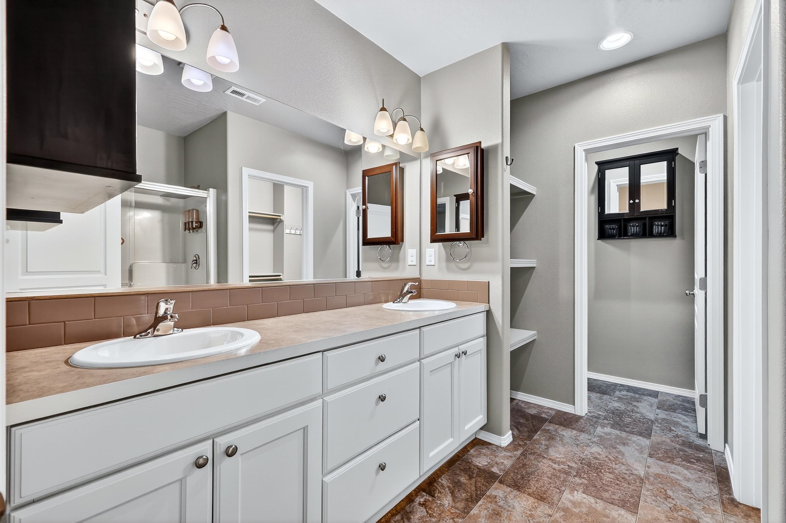 1422 S Girard St - Photo 31