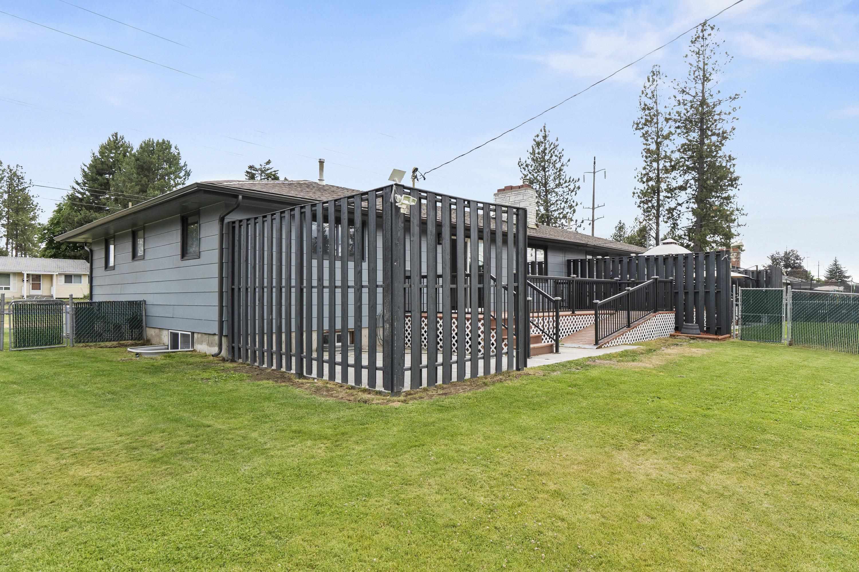 3506 W Francis Ave - Photo 12