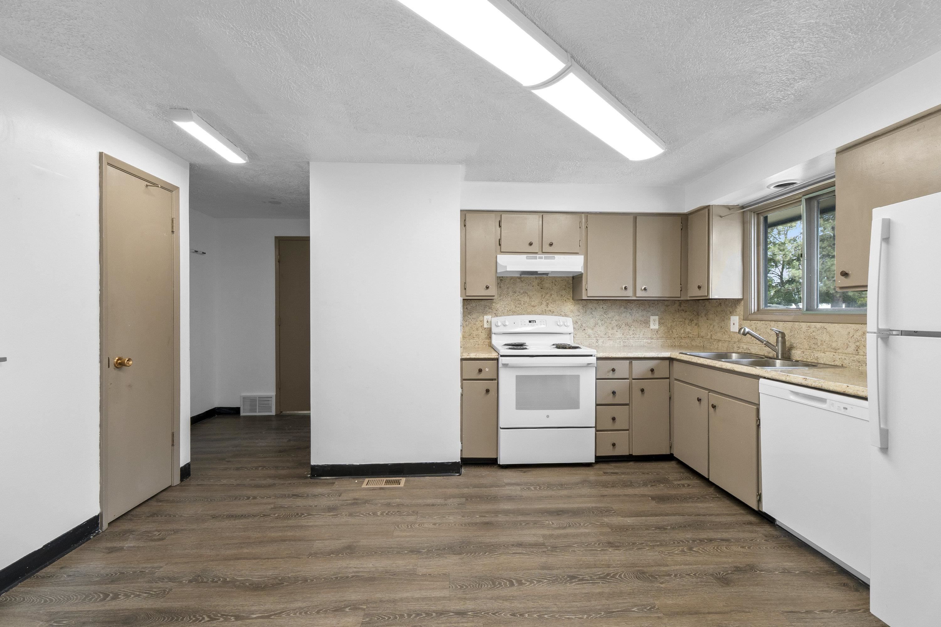 3506 W Francis Ave - Photo 18