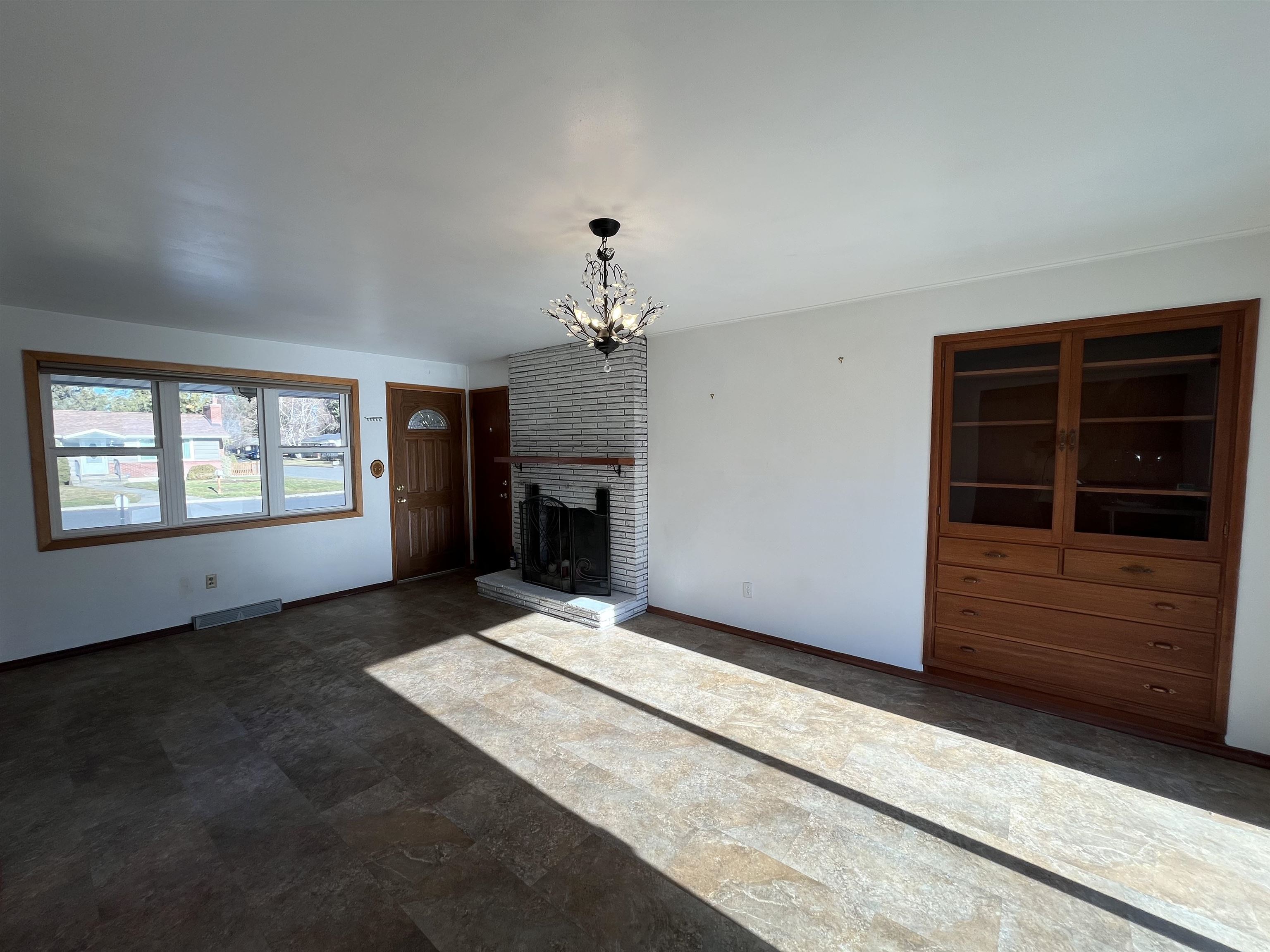 207 W Hoerner Ave - Photo 5