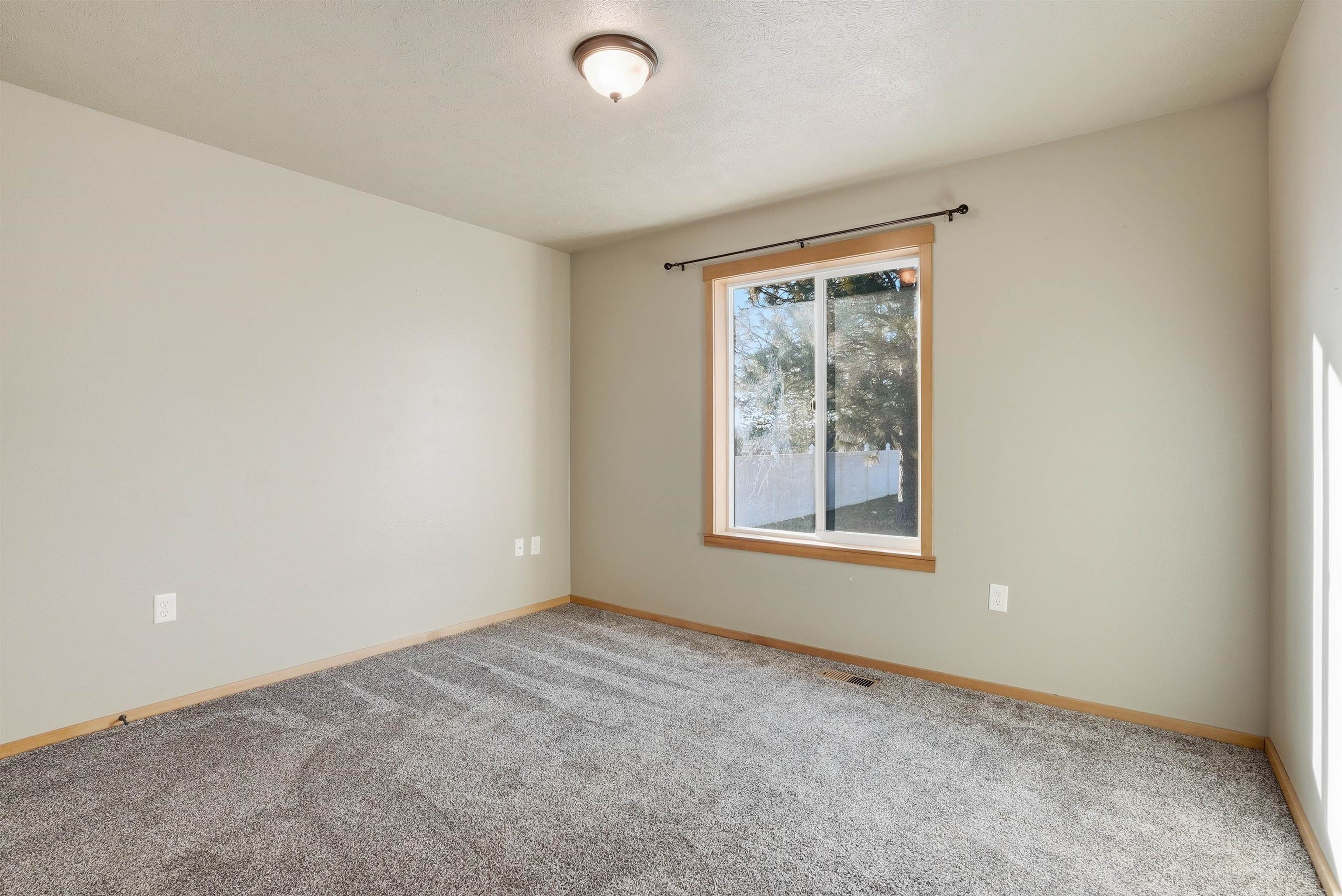 1031 N High Desert Dr - Photo 26