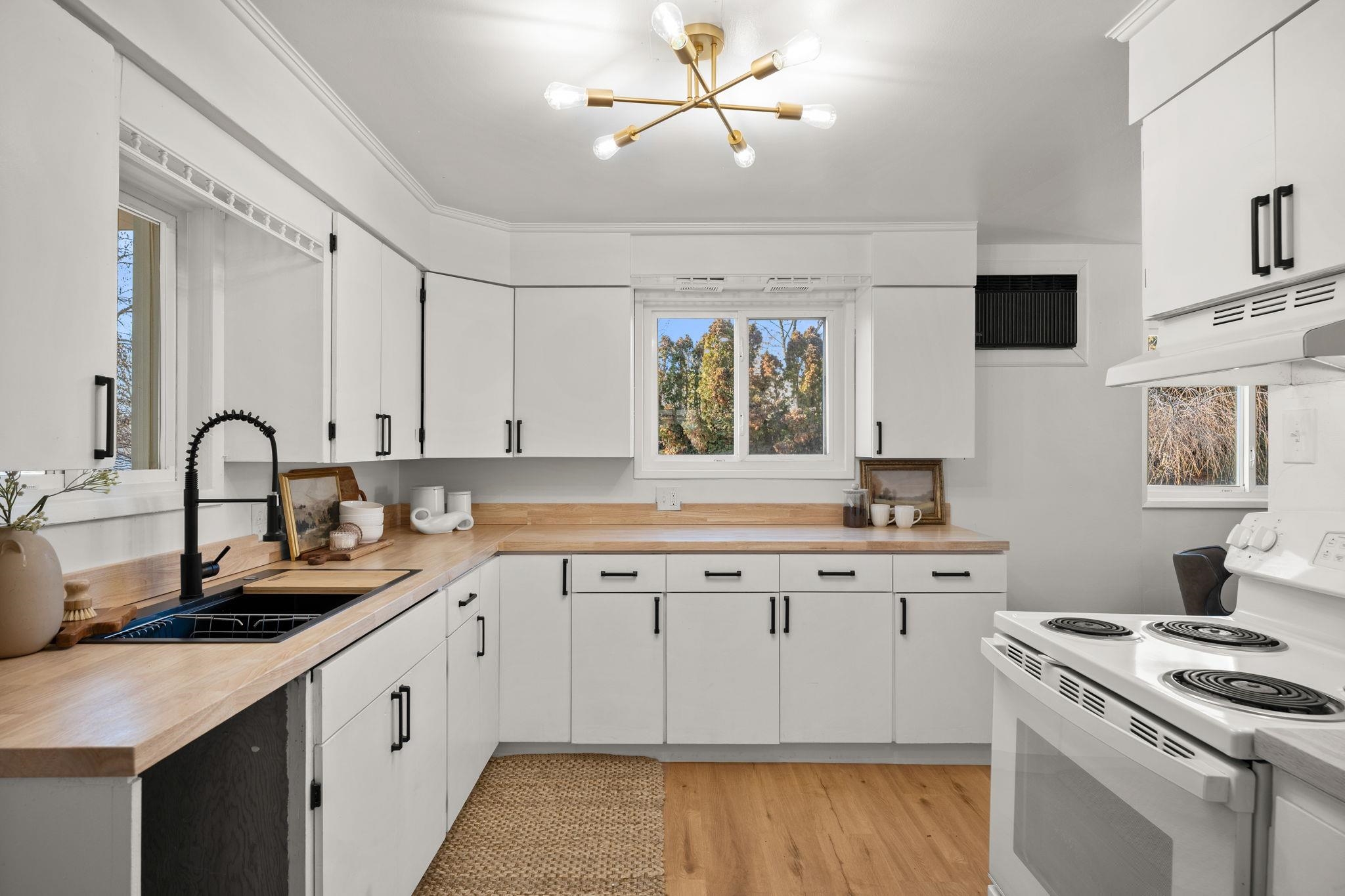 1624 E Bridgeport Ave - Photo 11