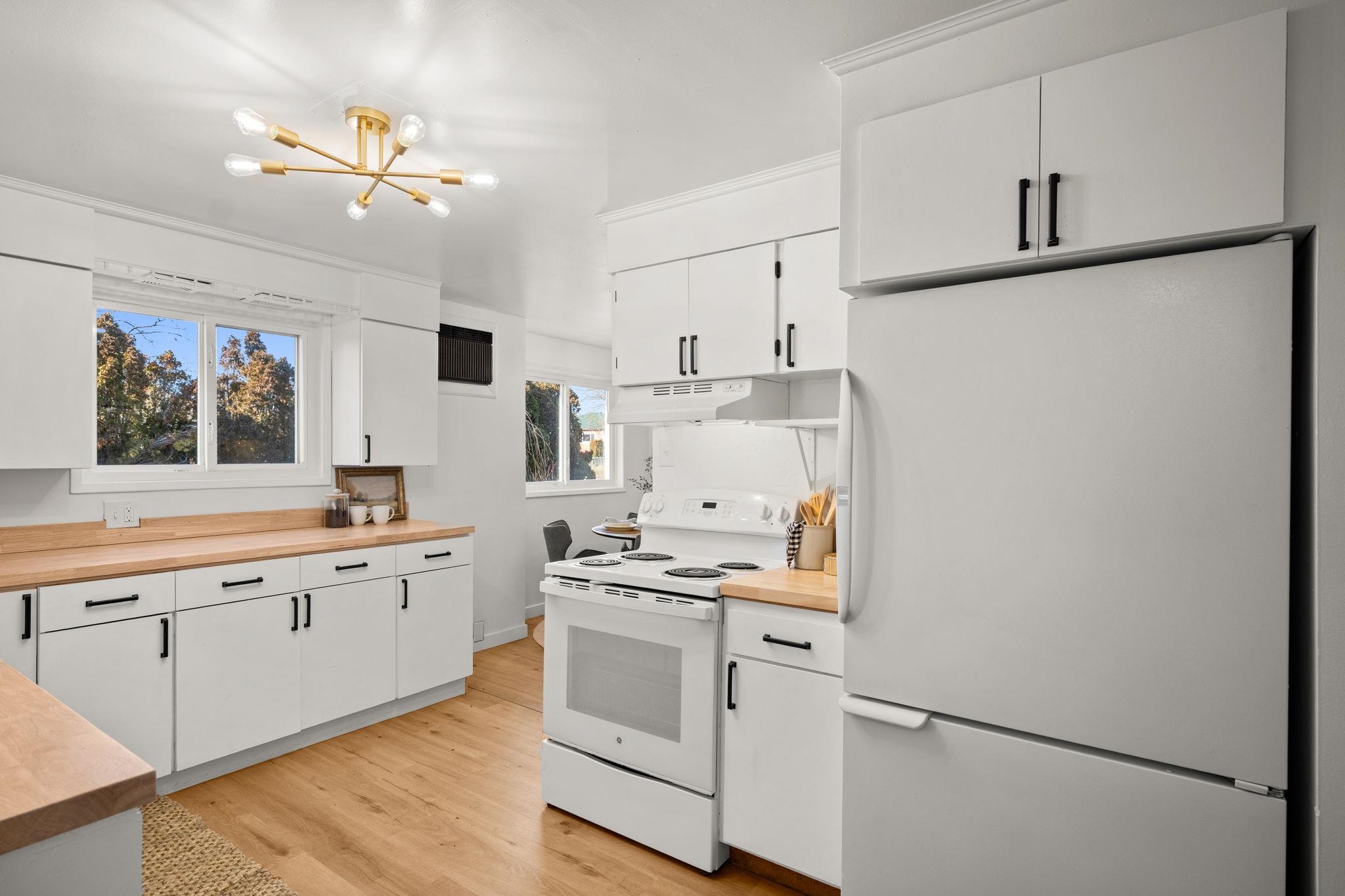 1624 E Bridgeport Ave - Photo 12