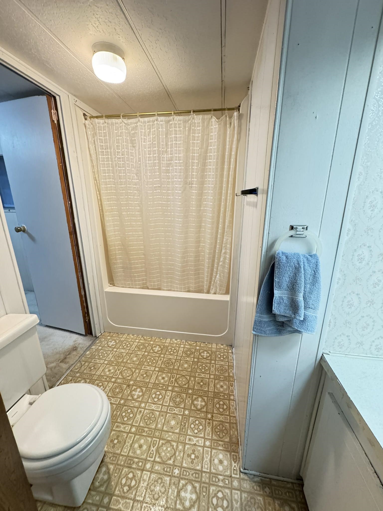 107 E 4th Ave - Photo 14
