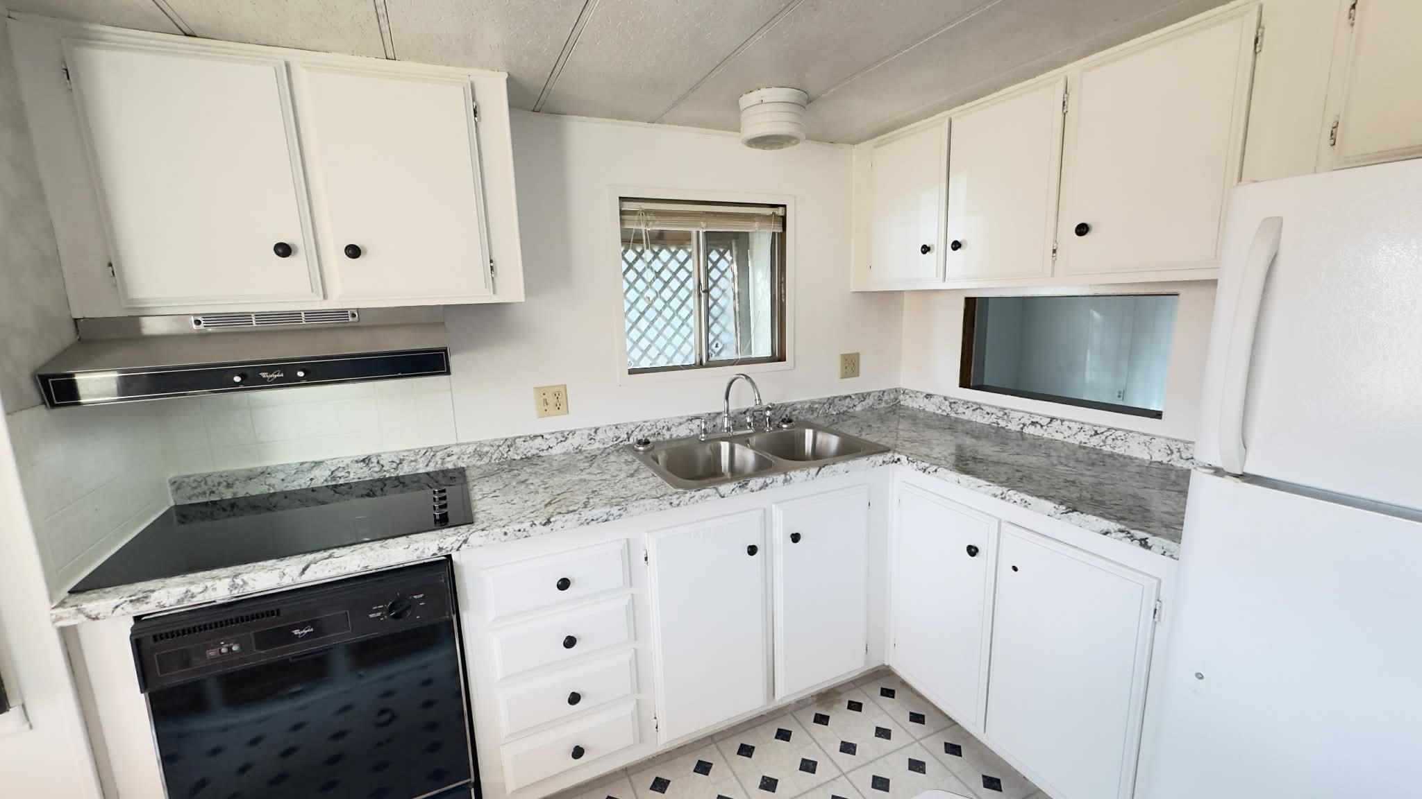 107 E 4th Ave - Photo 6