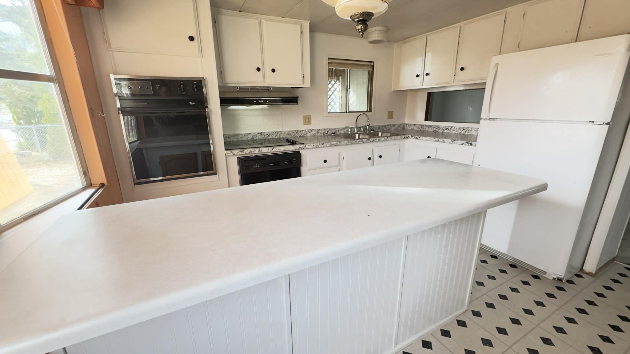 107 E 4th Ave - Photo 8