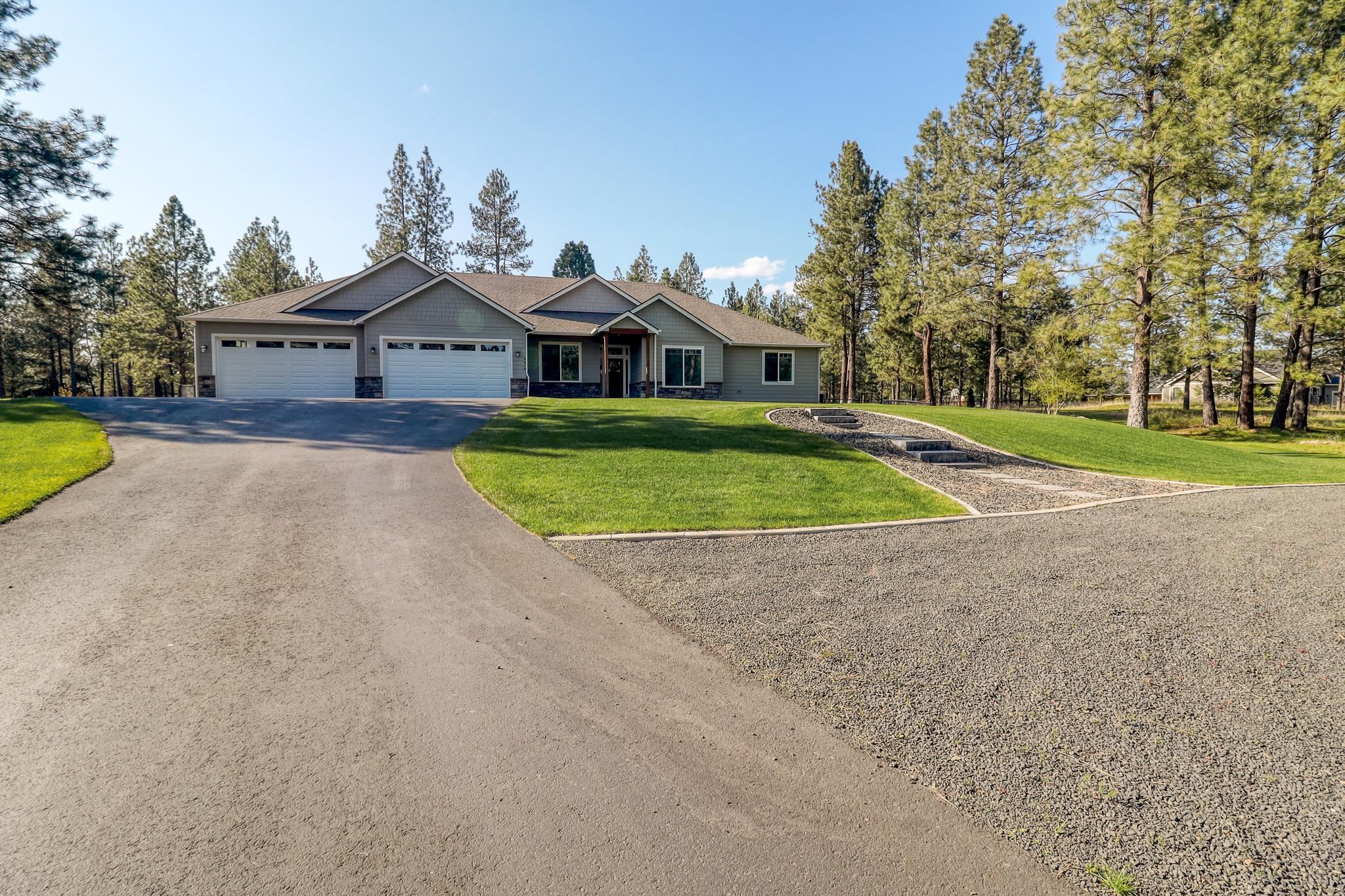 3319 E Elena Ln - Photo 2