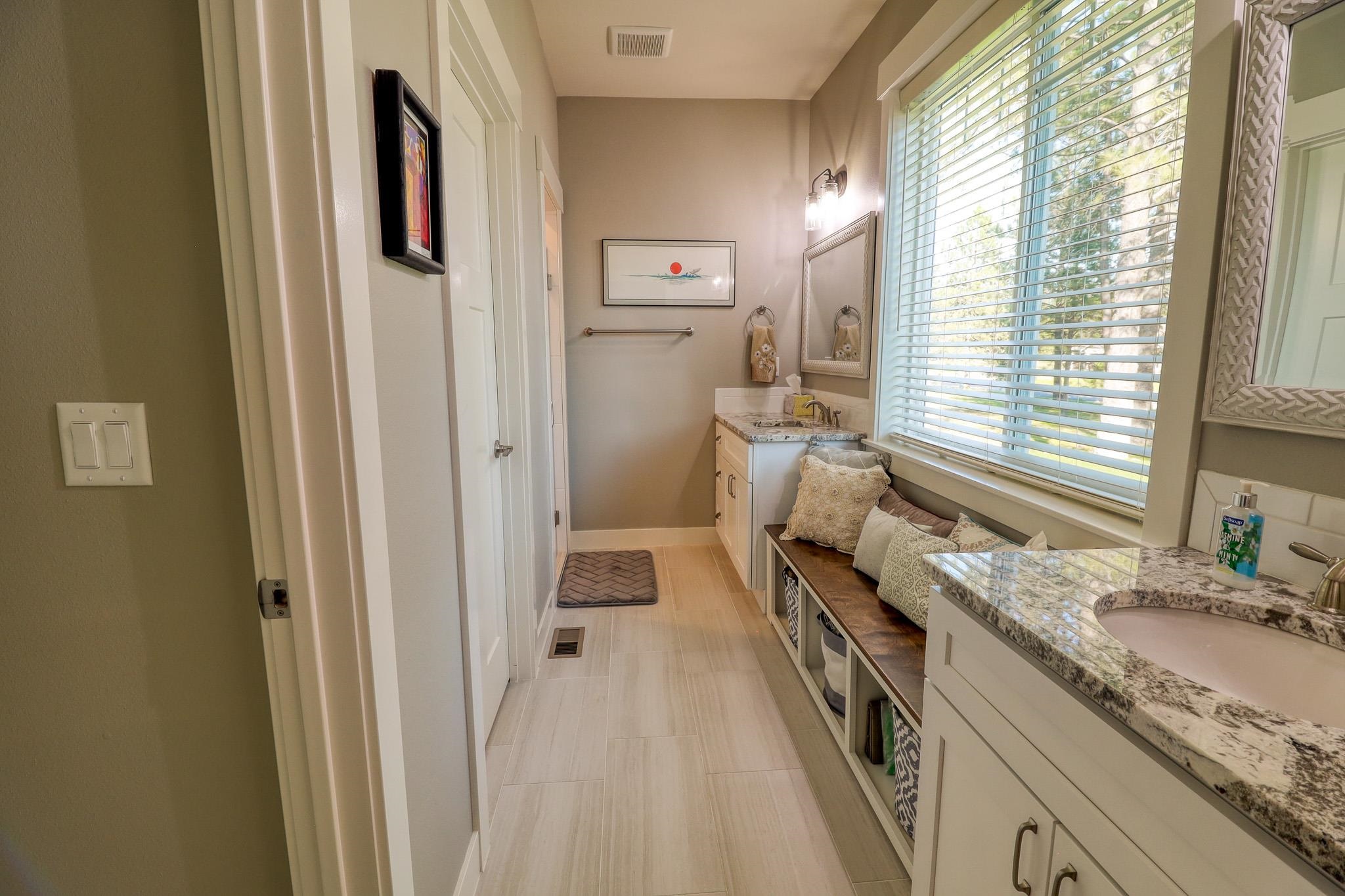 3319 E Elena Ln - Photo 18