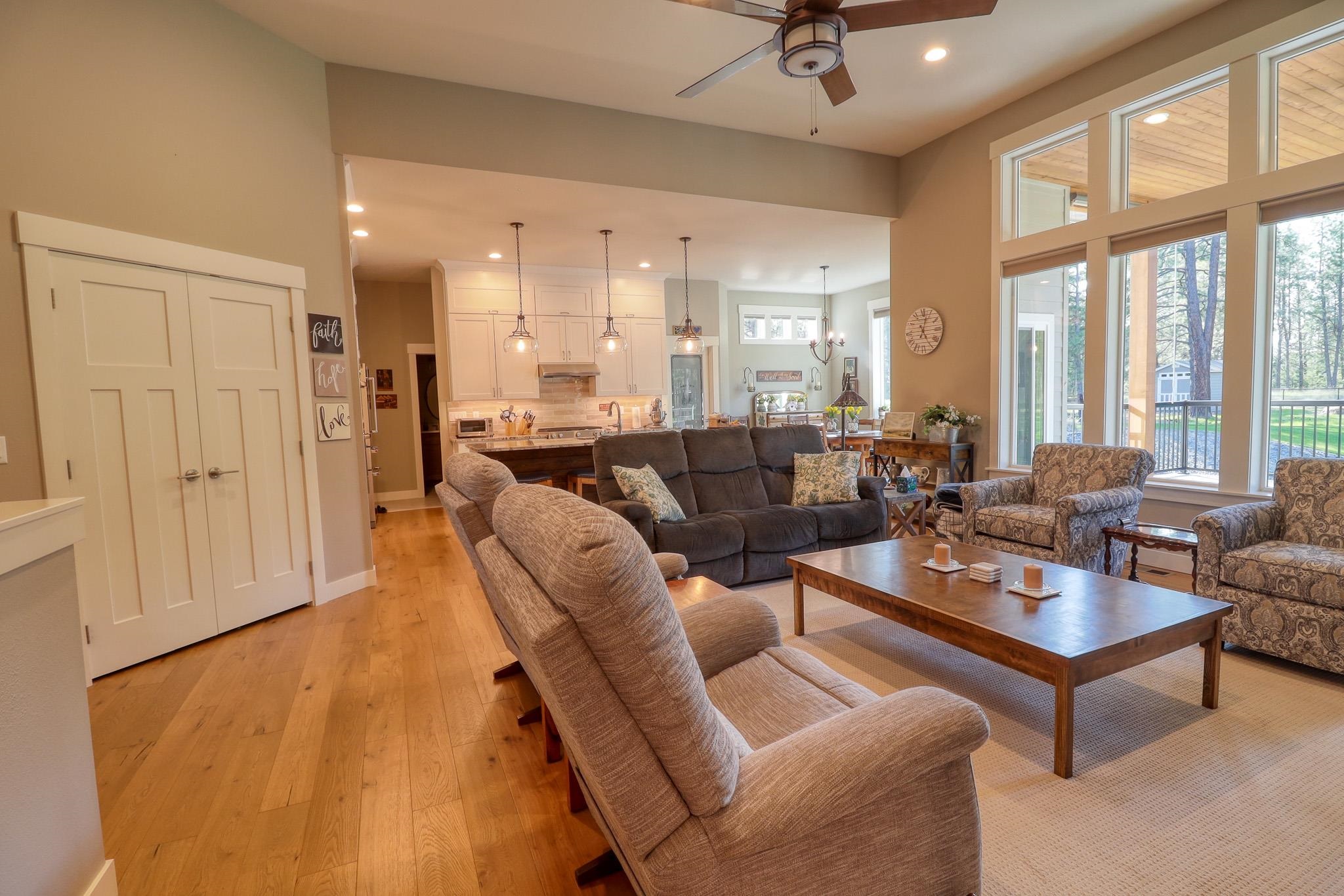 3319 E Elena Ln - Photo 4